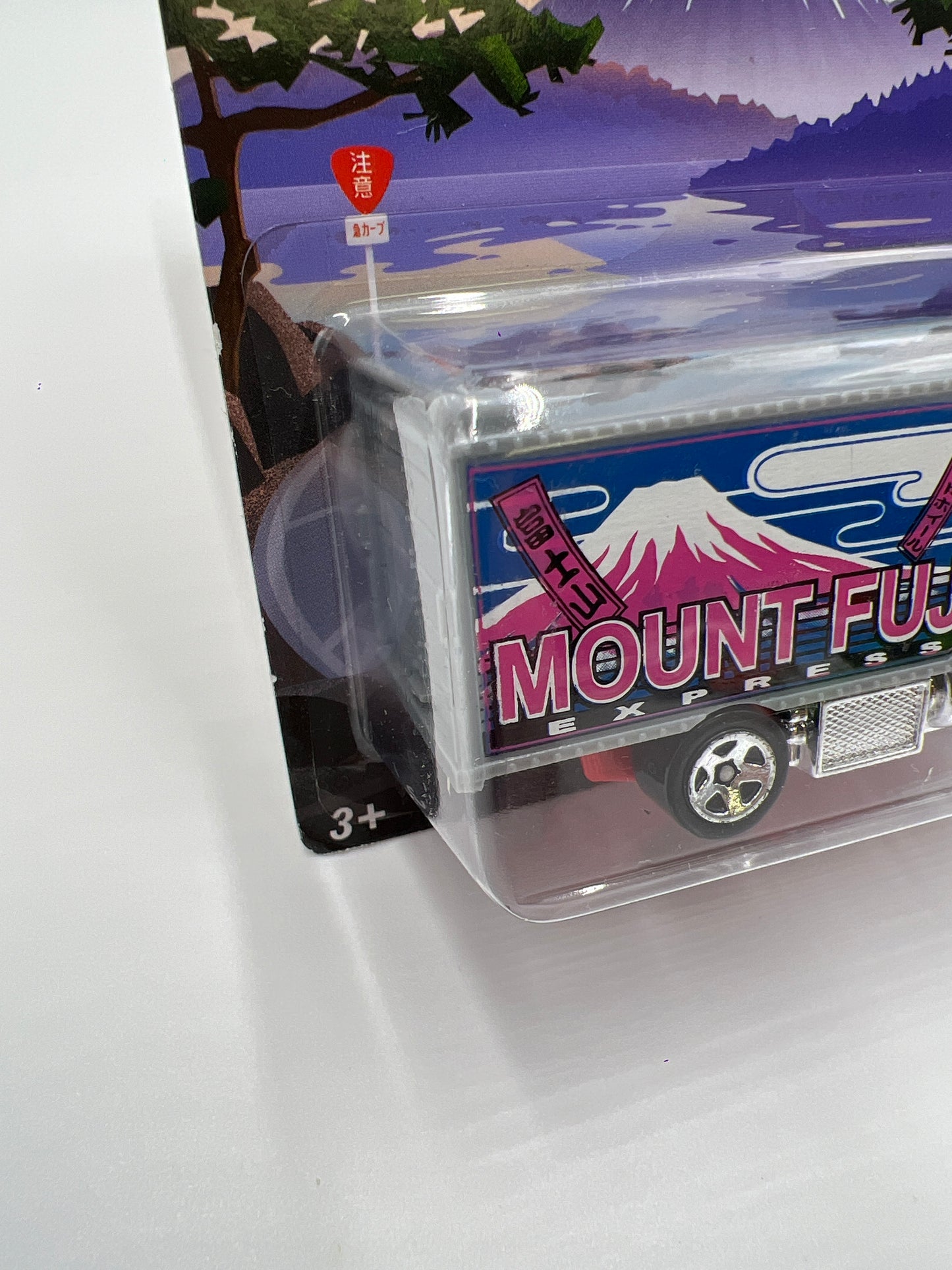 2014 Hot Wheels Road Trippin 7/21 Hiway Hauler 2 Mt. Fuji Touge Road 155A