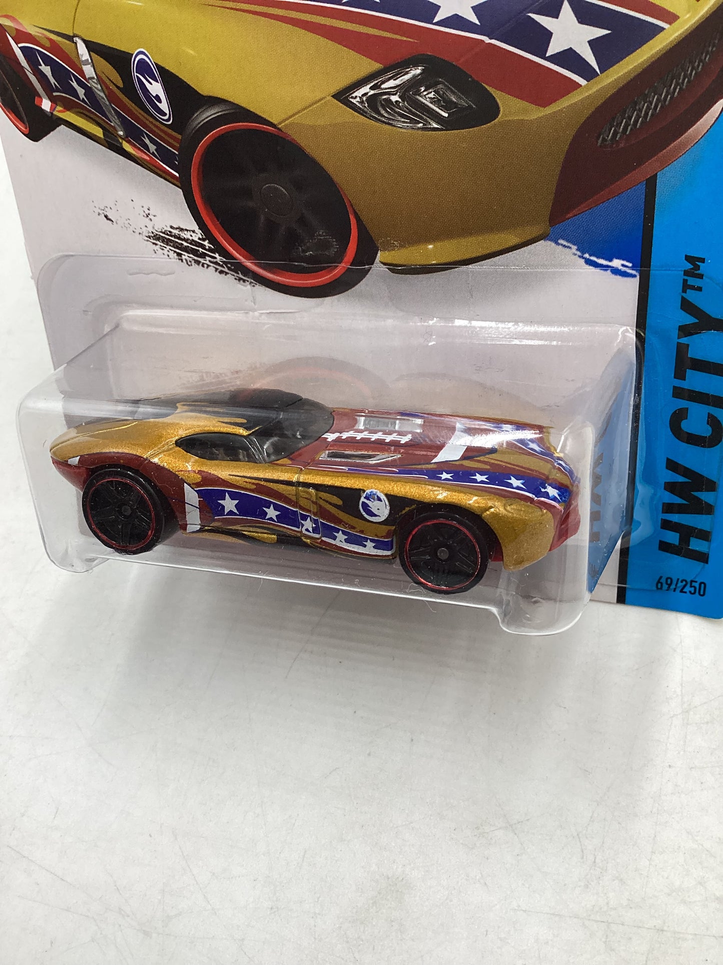 2015 Hot Wheels Treasure Hunt #69 Fast Felion Intl. Card 277Q