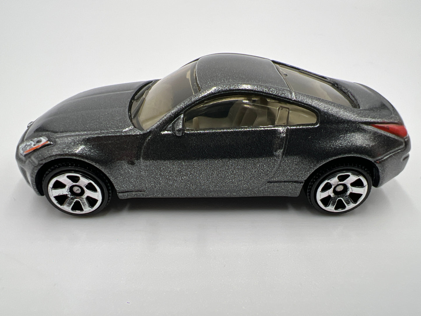 Matchbox 1/64 Nissan 350Z Gray Loose