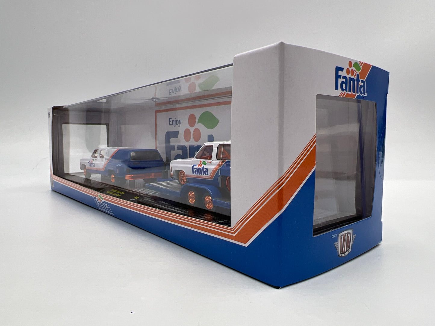 M2 Machines Auto Haulers CHASE Fanta 1973 GMC Sierra 3500 & 1973 GMC Jimmy Sierra S02