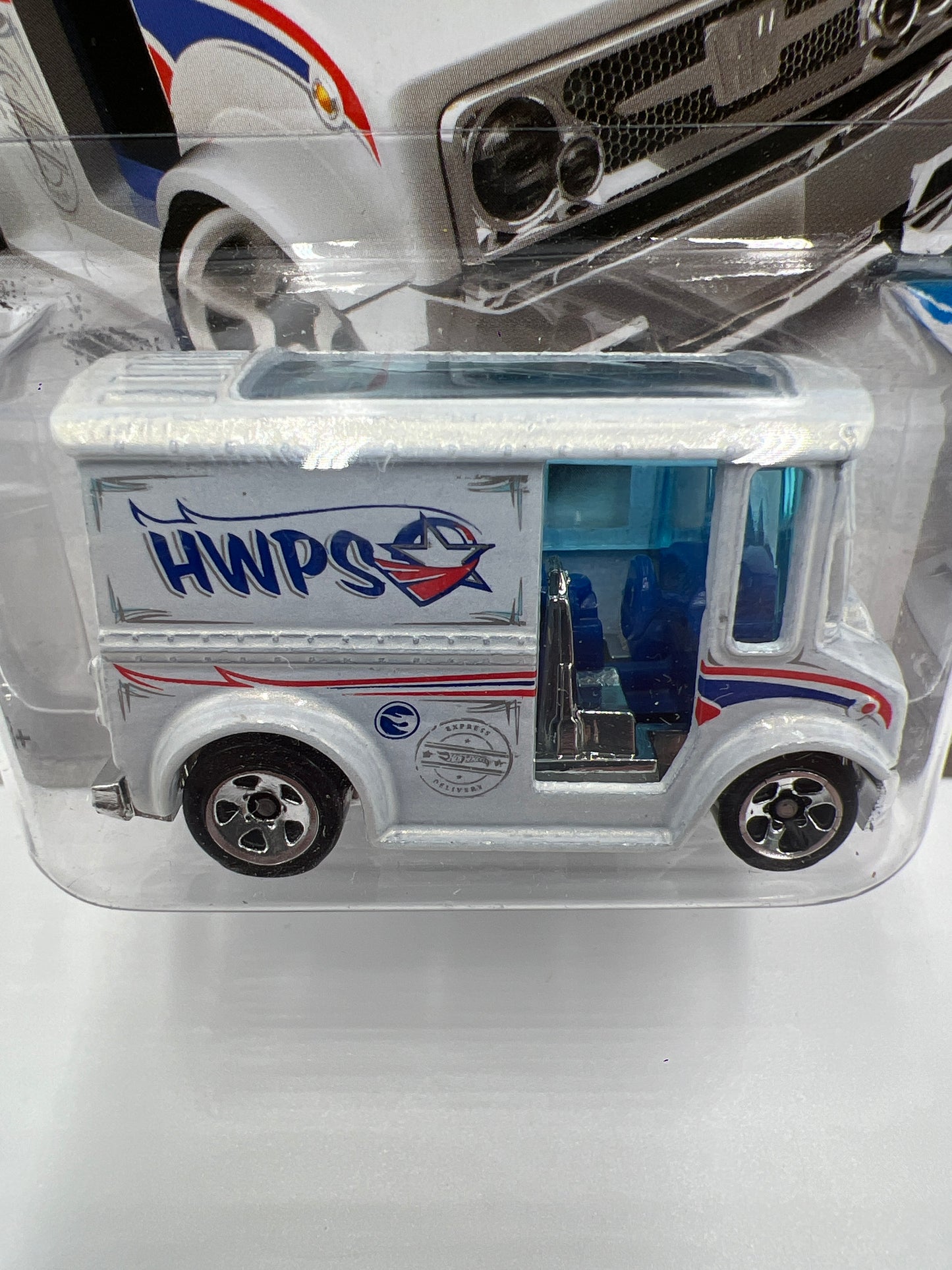 2013 Hot Wheels Treasure Hunt HW City #41 Bread Box White 274E