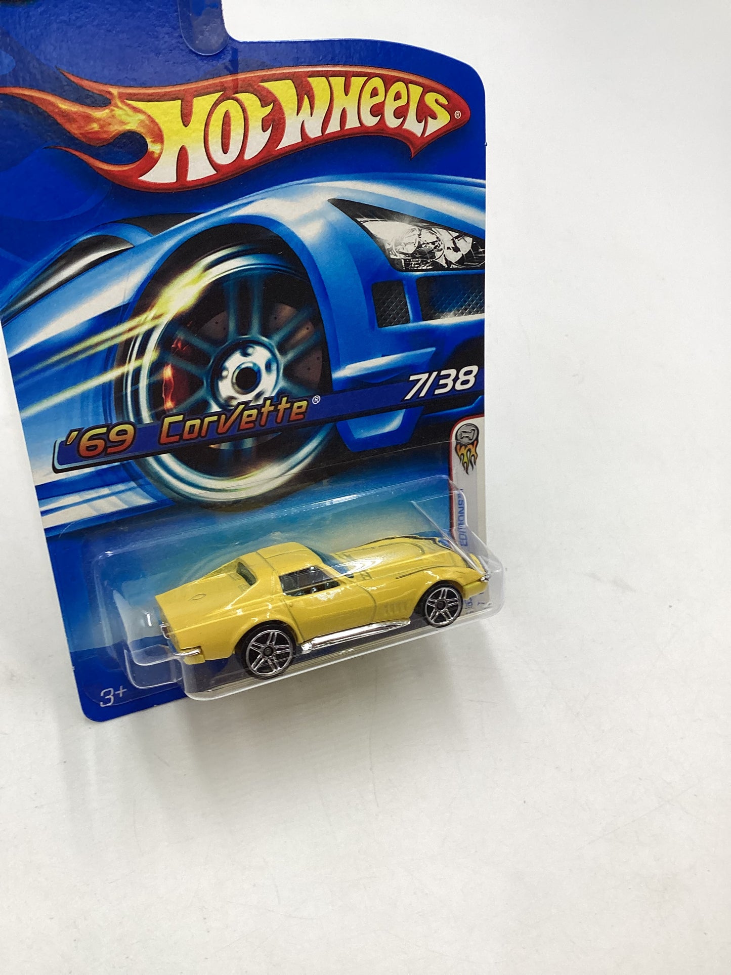 2006 Hot Wheels #007 Yellow 69 Corvette 15B