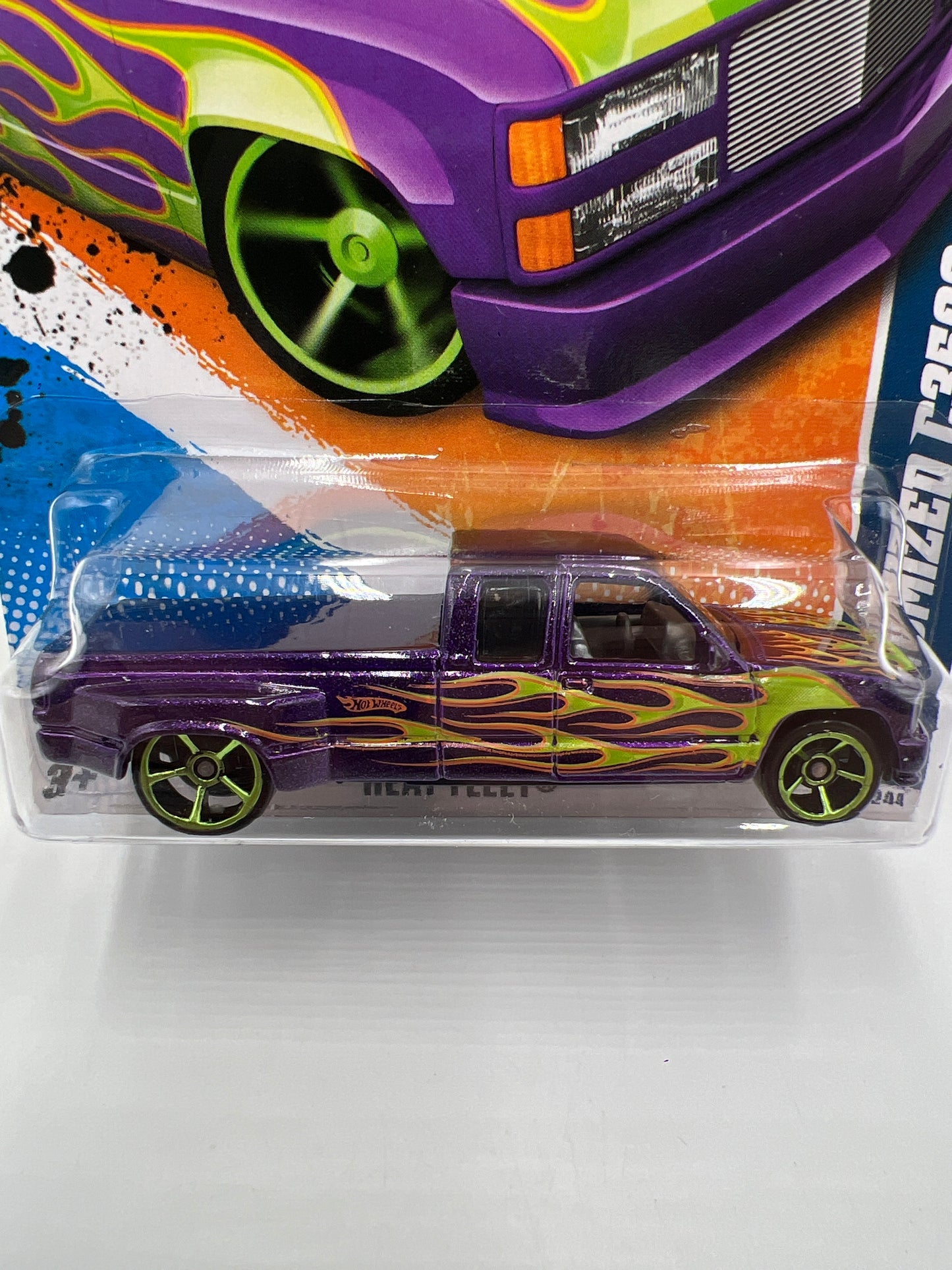 2011 Hot Wheels Heat Fleet #92 Customized C3500 Purple 16F