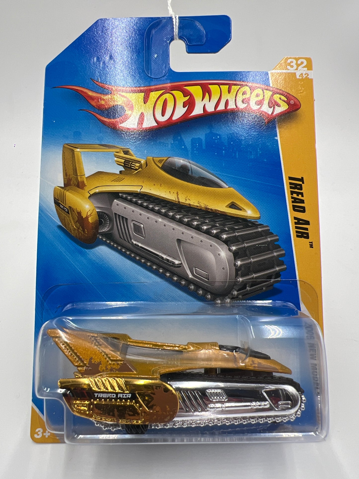 2009 Hot Wheels New Models #32 Tread Air Gold AA8