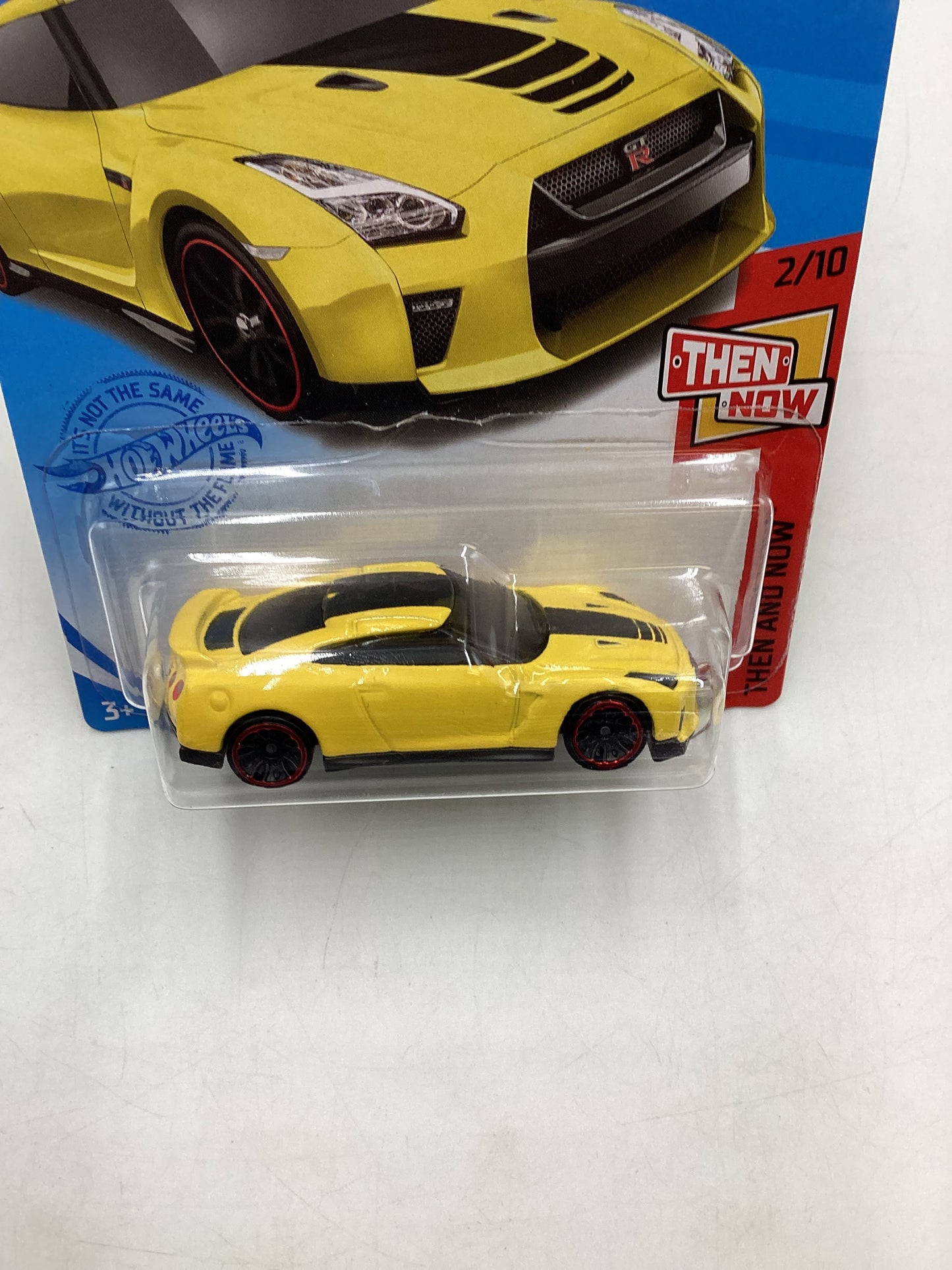 2021 Hot wheels #79 17 Nissan GT-R (R35) Yellow Intl Card 81D