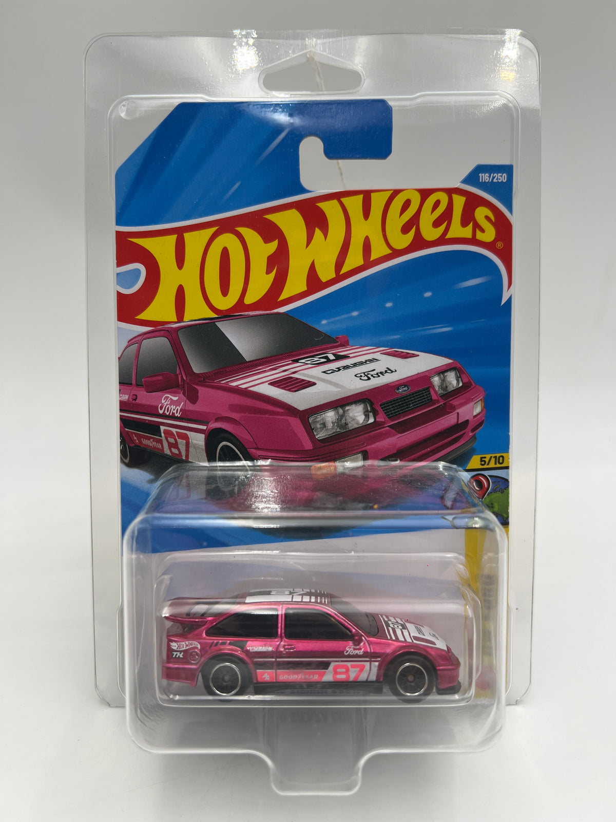 2026 Hot Wheels Super Treasure Hunt #116 87 Ford Sierra Cosworth Pink W/Protector Intl