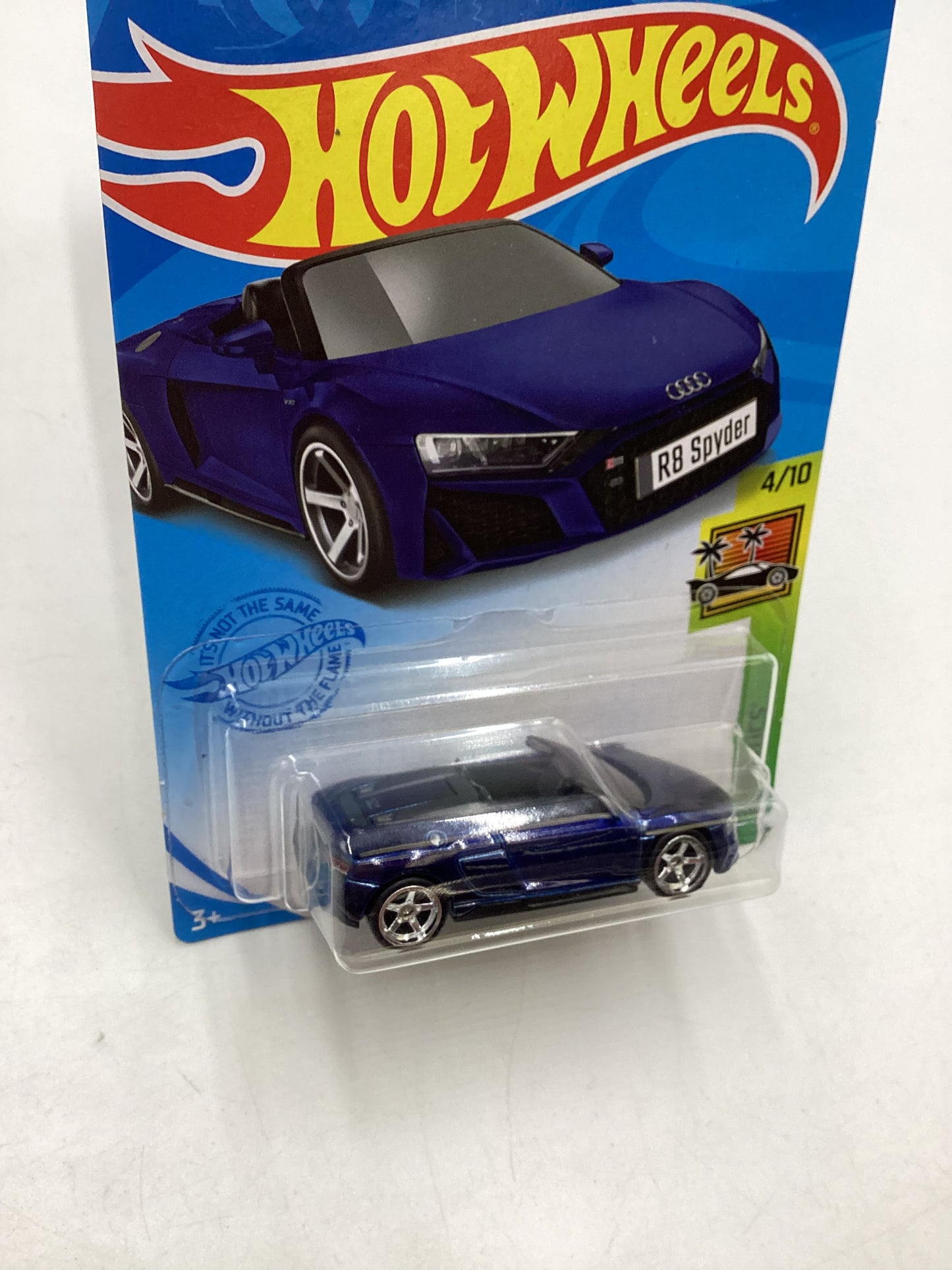 2019 Hot wheels #211 Super treasure hunt 2019 Audi R8 Spyder W/Protector