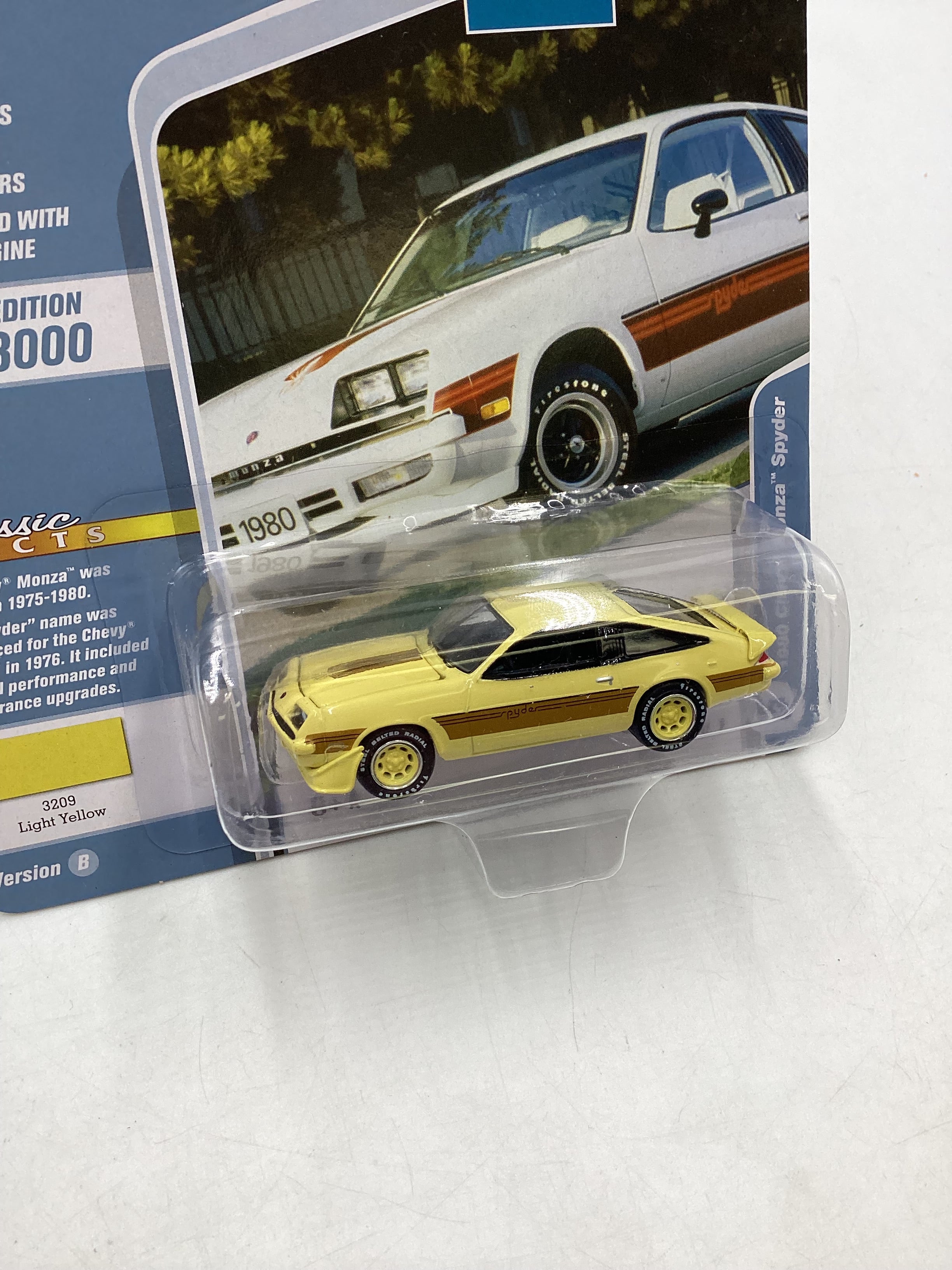 Johnny Lightning Classic Gold Collection Chevrolet 1980 Chevy