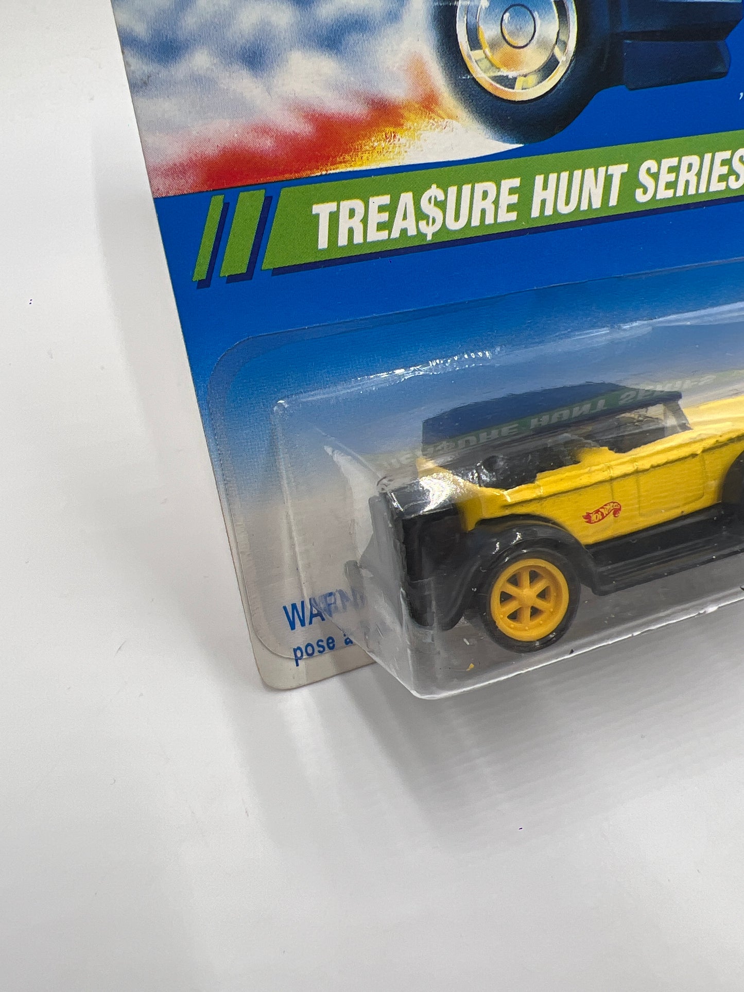 1995 Hot Wheels Treasure Hunt Series #12 31 Doozie Yellow W/Protector