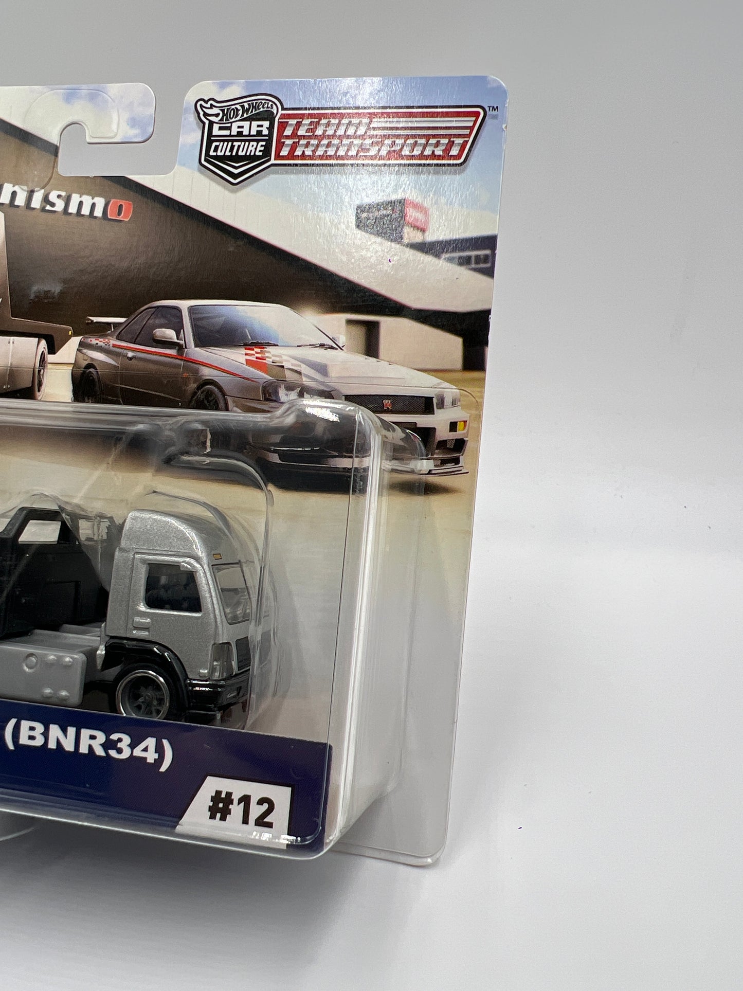 Hot Wheels Car Culture Team Transport #12 Nismo Nissan Skyline GT-R BNR34 & Aero Lift W/Protector