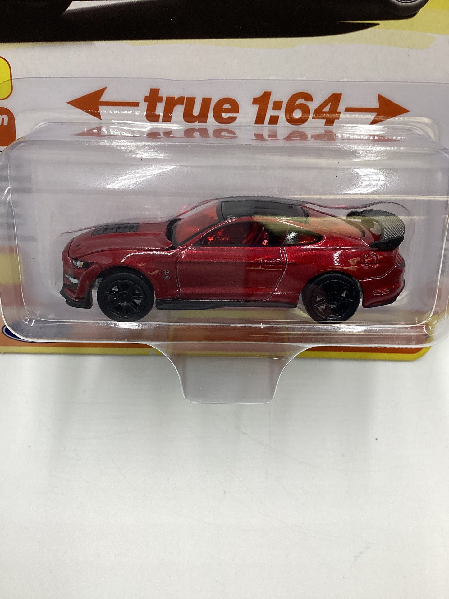Auto World Modern Muscle Release 5 Version A 2021 Shelby GT-500 Carbon Fiber Track Pack Ultra Red Chase