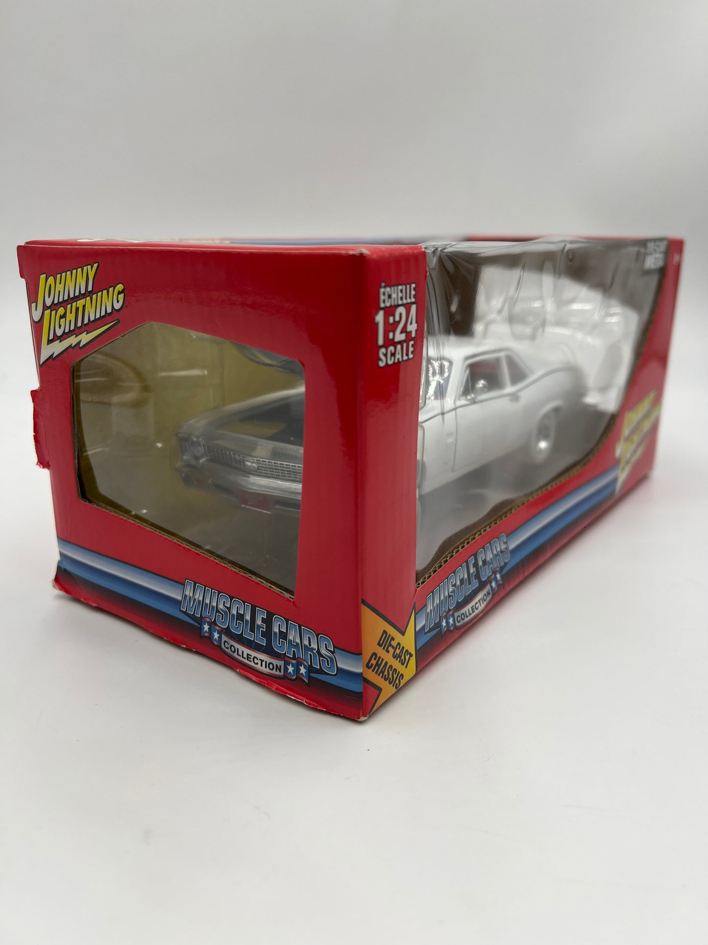 Johnny Lightning 1:24 Scale White Lightning Muscle Cars Chase 1969 Chevy Nova SS White VHTF