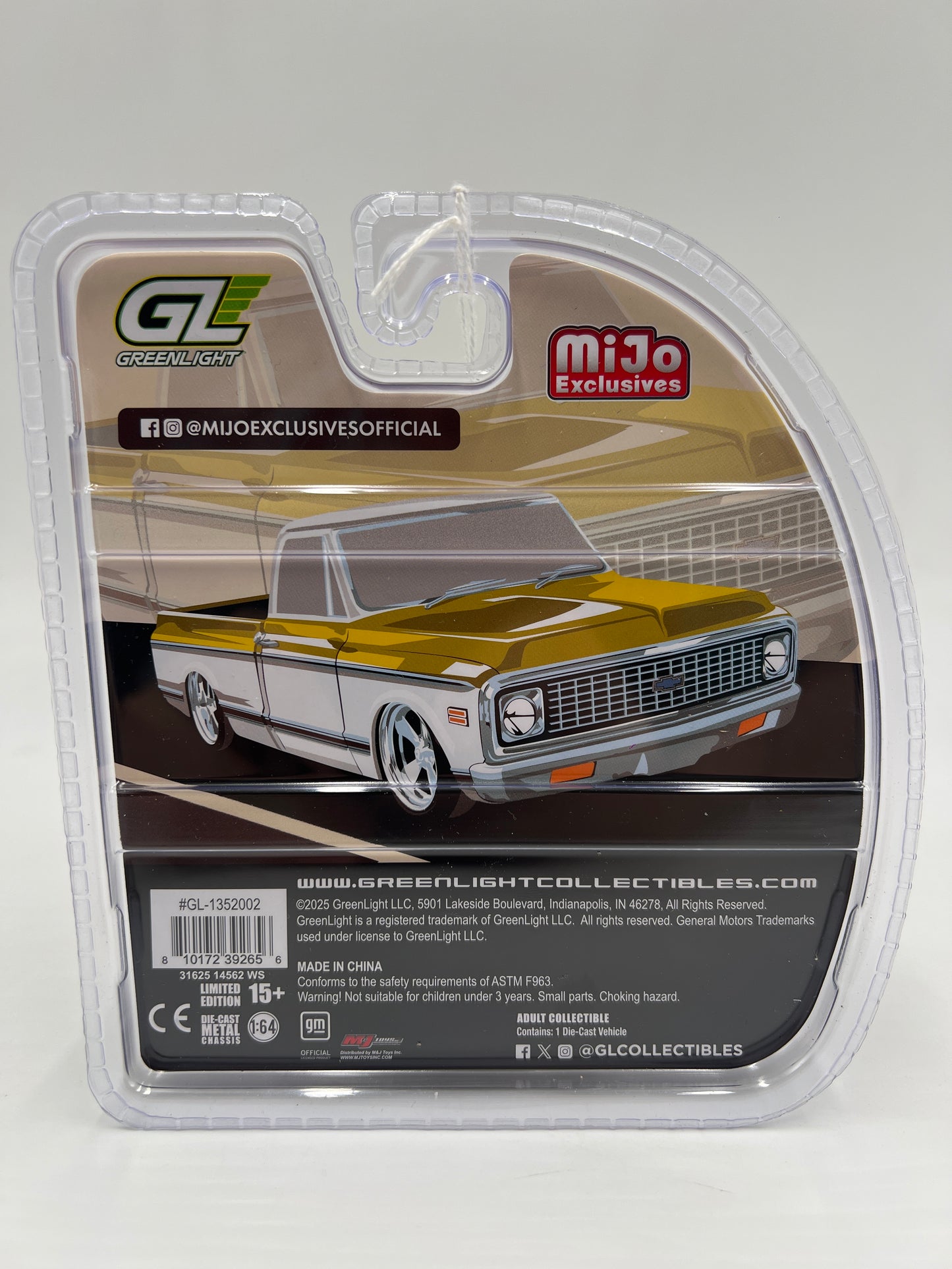 Greenlight Mijo Exclusives RAW CHASE 1972 Chevrolet C10 Short Bed Yellow