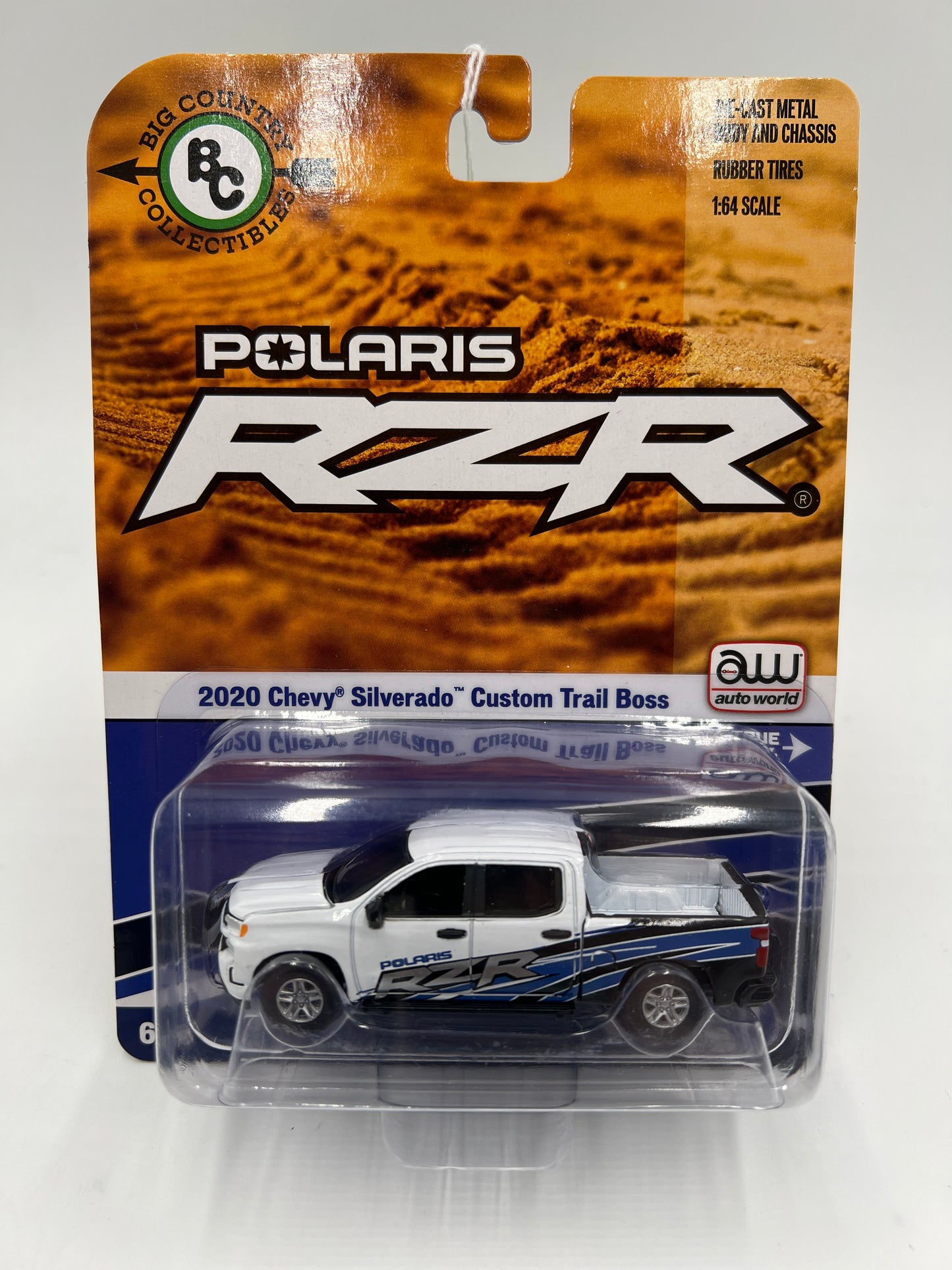 Auto World Big Country Collectibles Polaris RZR 2020 Chevy Silverado Custom Trail Boss 181D