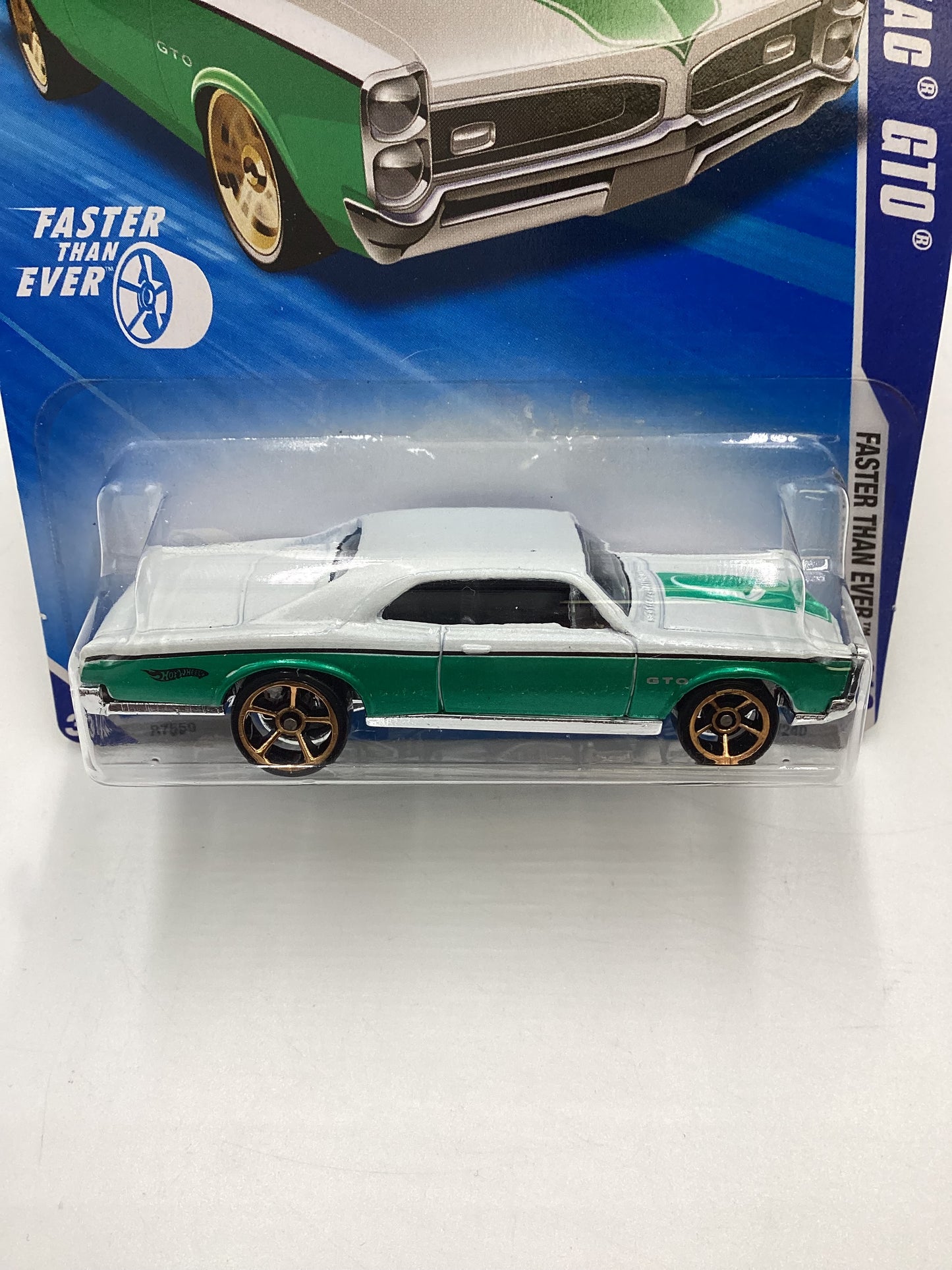 2010 Hot Wheels #134 ‘67 Pontiac GTO Green/White Faster Than Ever 59F