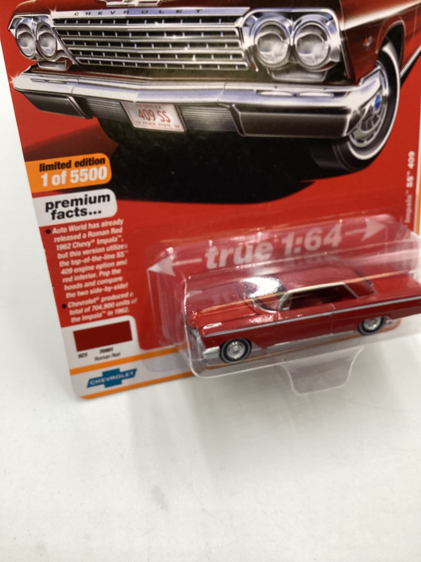 Auto World Vintage Muscle Release 1 Version B #5 1962 Chevy Impala SS 409 Red