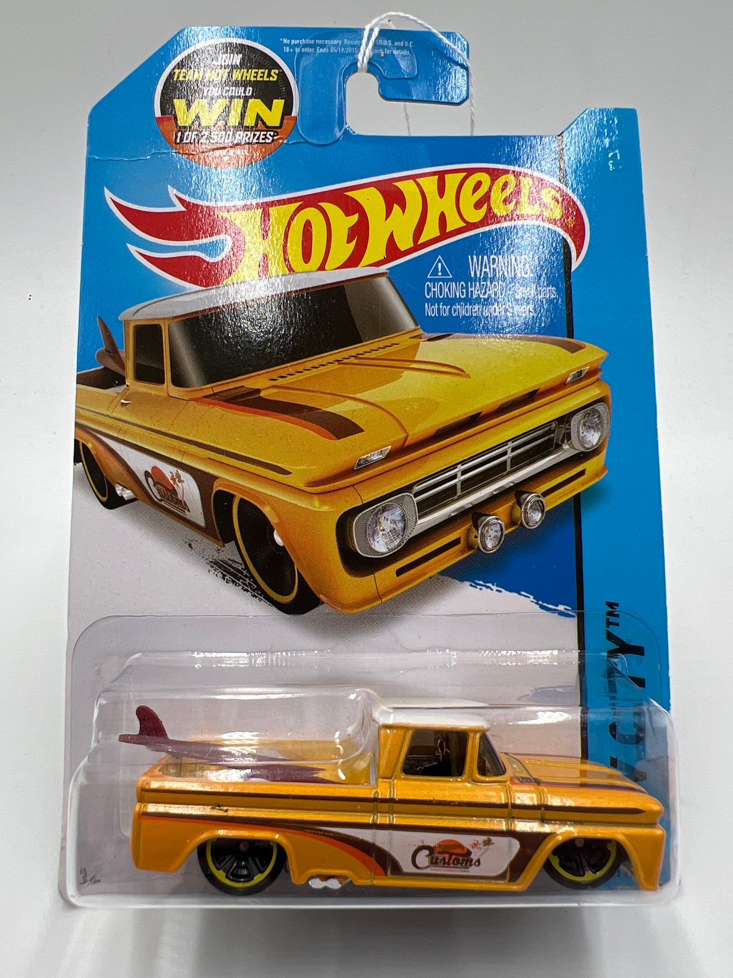 2015 Hot Wheels City #72 Custom 62 Chevy Yellow (Card Not Perfect) 16D