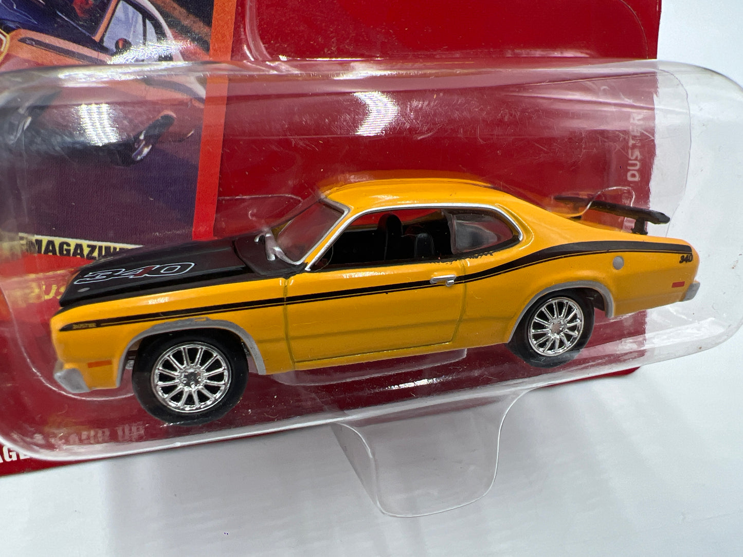 Johnny Lightning Mopar Muscle Magazine #2 1971 Plymouth Duster Yellow 220B
