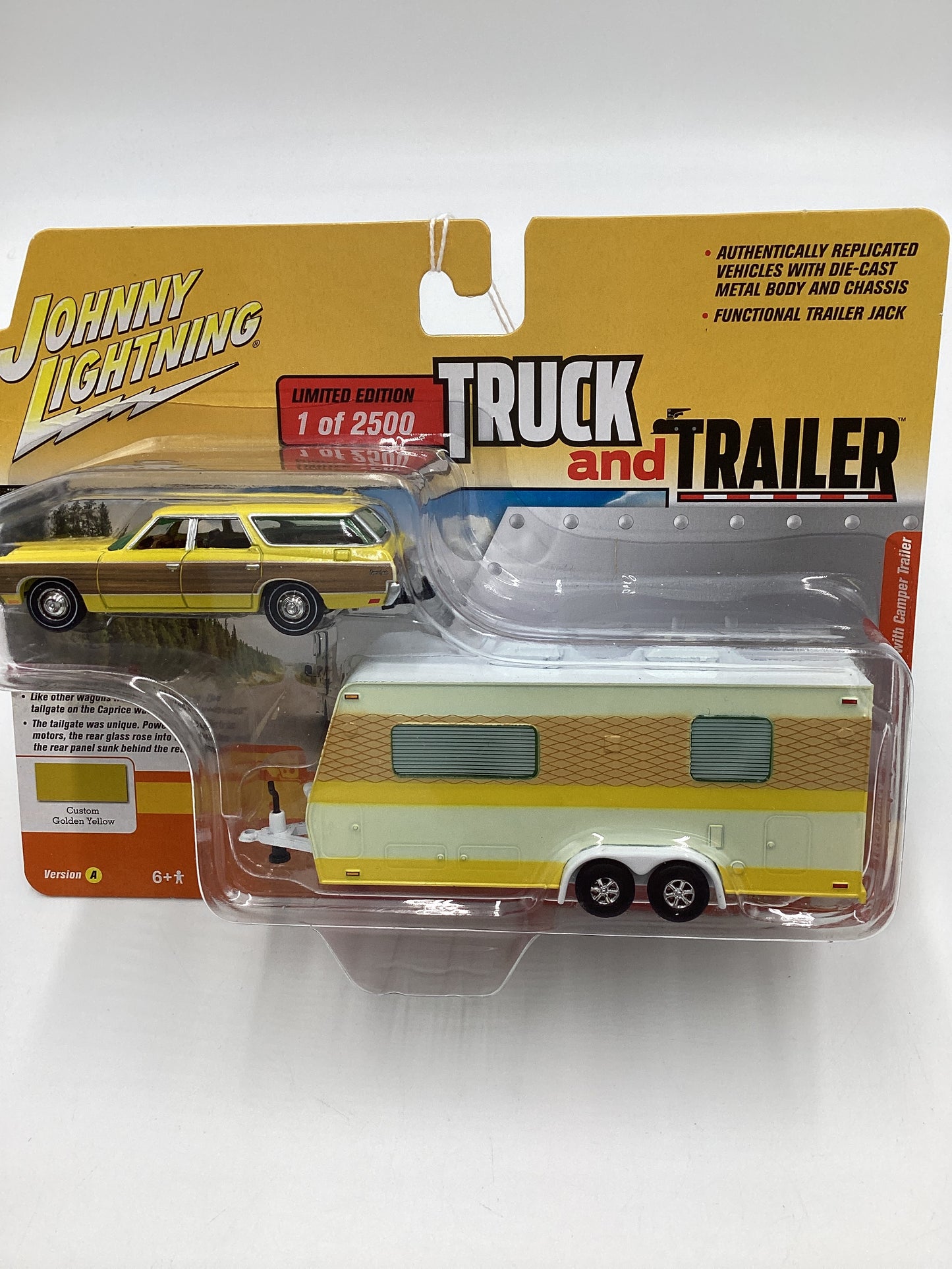 Johnny Lightning Truck And Trailer Yellow 1973 Chevy Caprice Wagon / Camper Trailer 191F