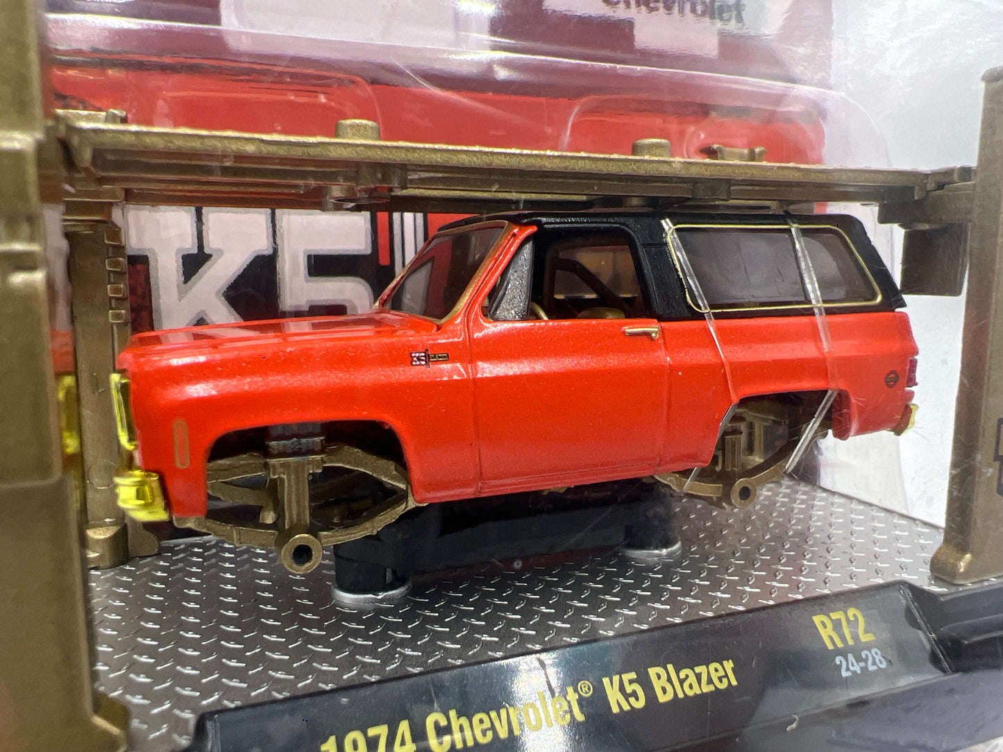 M2 Machines Model Kits CHASE 1974 Chevrolet K5 Blazer Orange R72