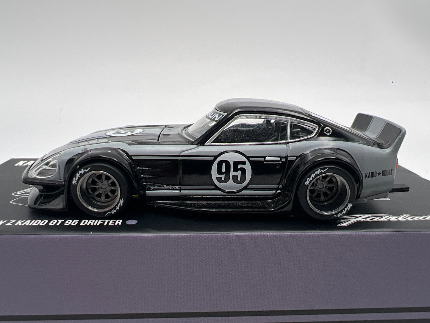 Mini GT x Kaido House #079 Nissan Fairlady Z Kaido GT 95 Drifter