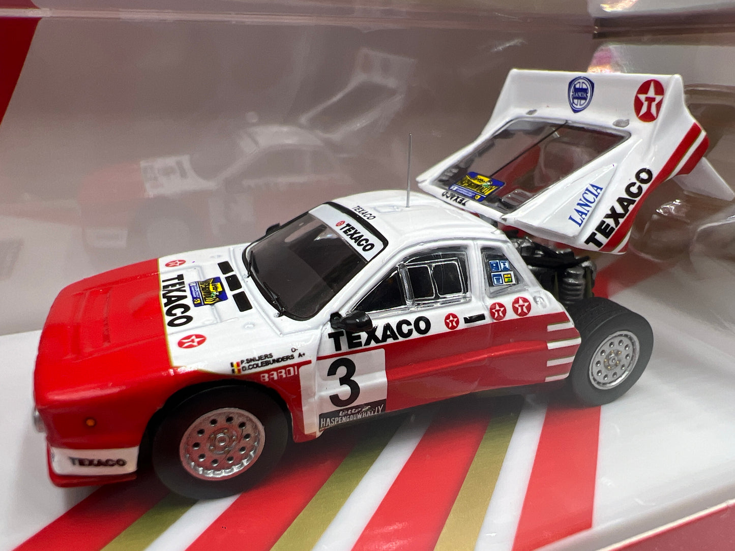 Tarmac Works 1/64 Texaco 1985 #3 Winner Rally Van Haspengouw Lancia 037 Rally