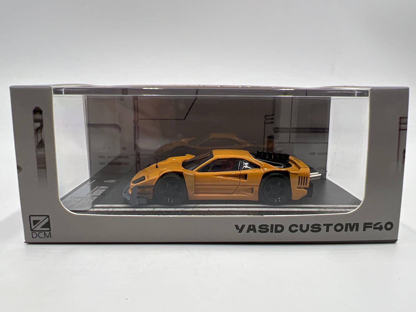 DCM 1/64 #469/599 AI.Yasid Custom Ferrari F40 Yellow