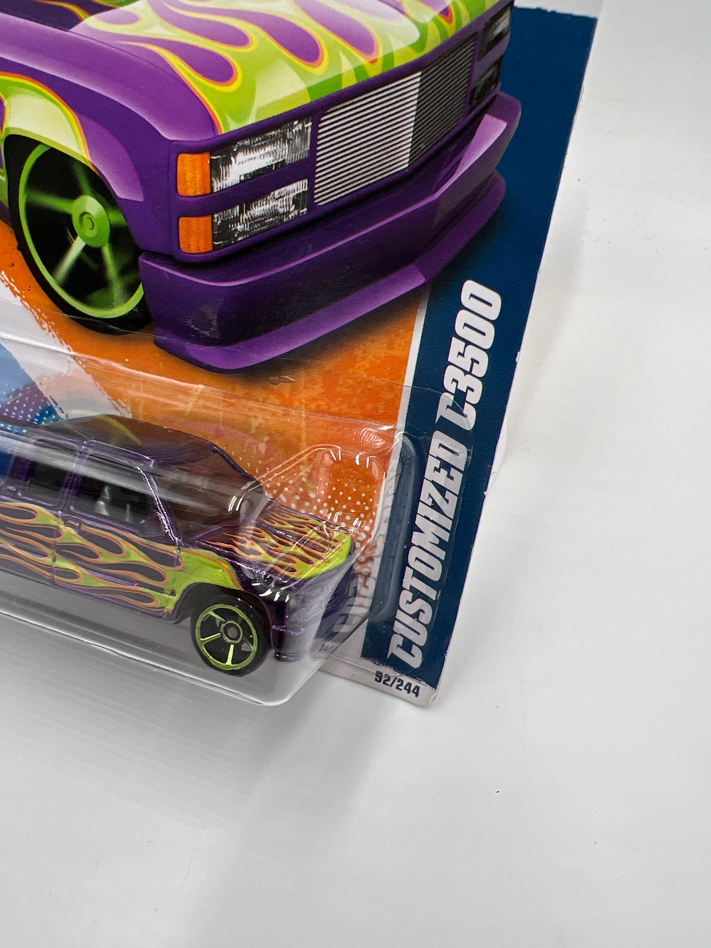 2011 Hot Wheels Heat Fleet #92 Customized C3500 Purple 16F