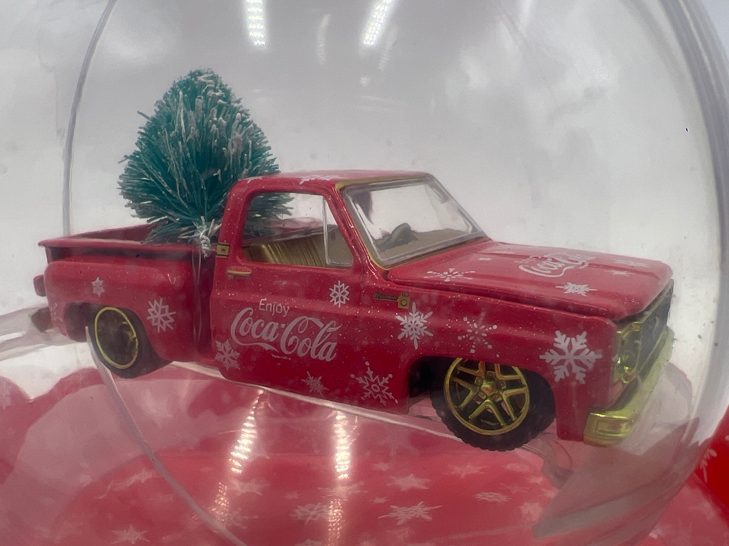 M2 Machines MiJo Exclusives Coca Cola Holiday Christmas Ornaments CHASE 1974 Chevrolet Silverado Stepside Red
