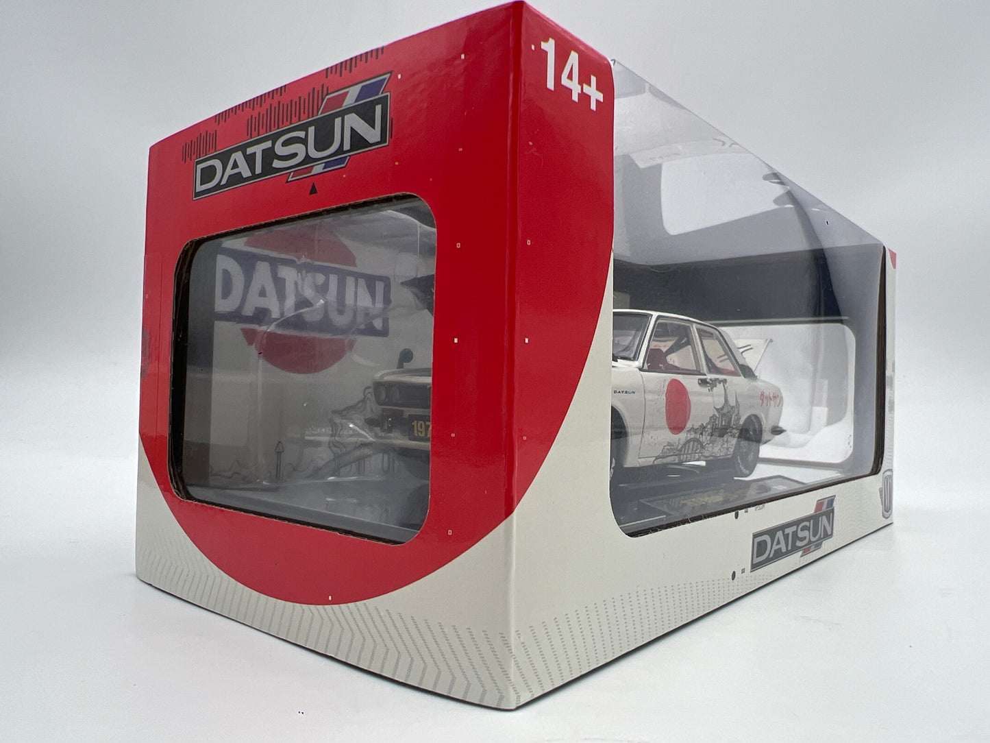 M2 Machines 1/24 R141 CHASE 1970 Datsun 510 White