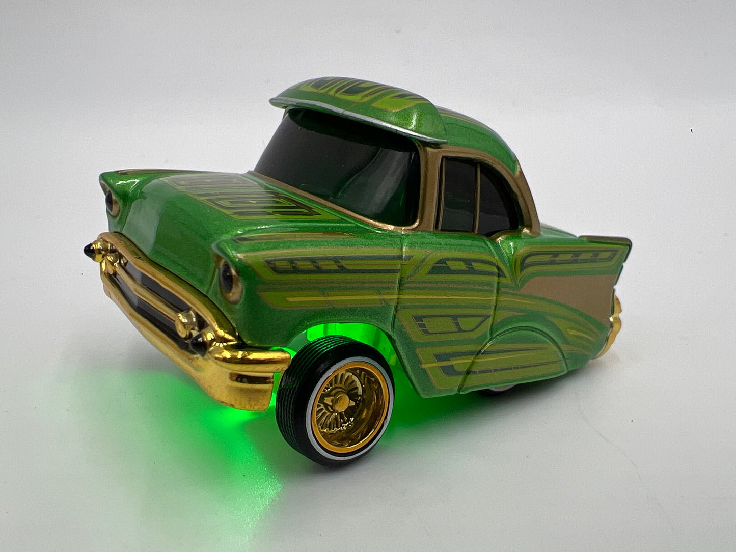 MGA Car Tuned Series 1 Show Glow Lowriders #6 57 Chevy Bel Air Green