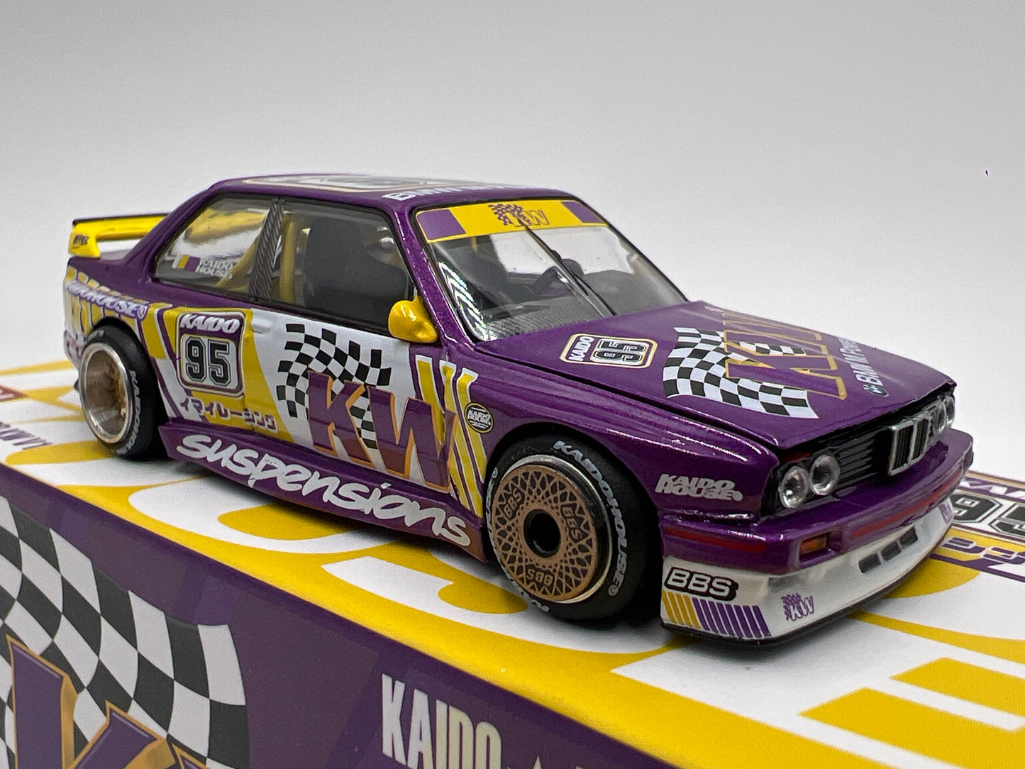 Mini GT Kaido House #194 BMW E30 M3 Kaido KW V1 Purple