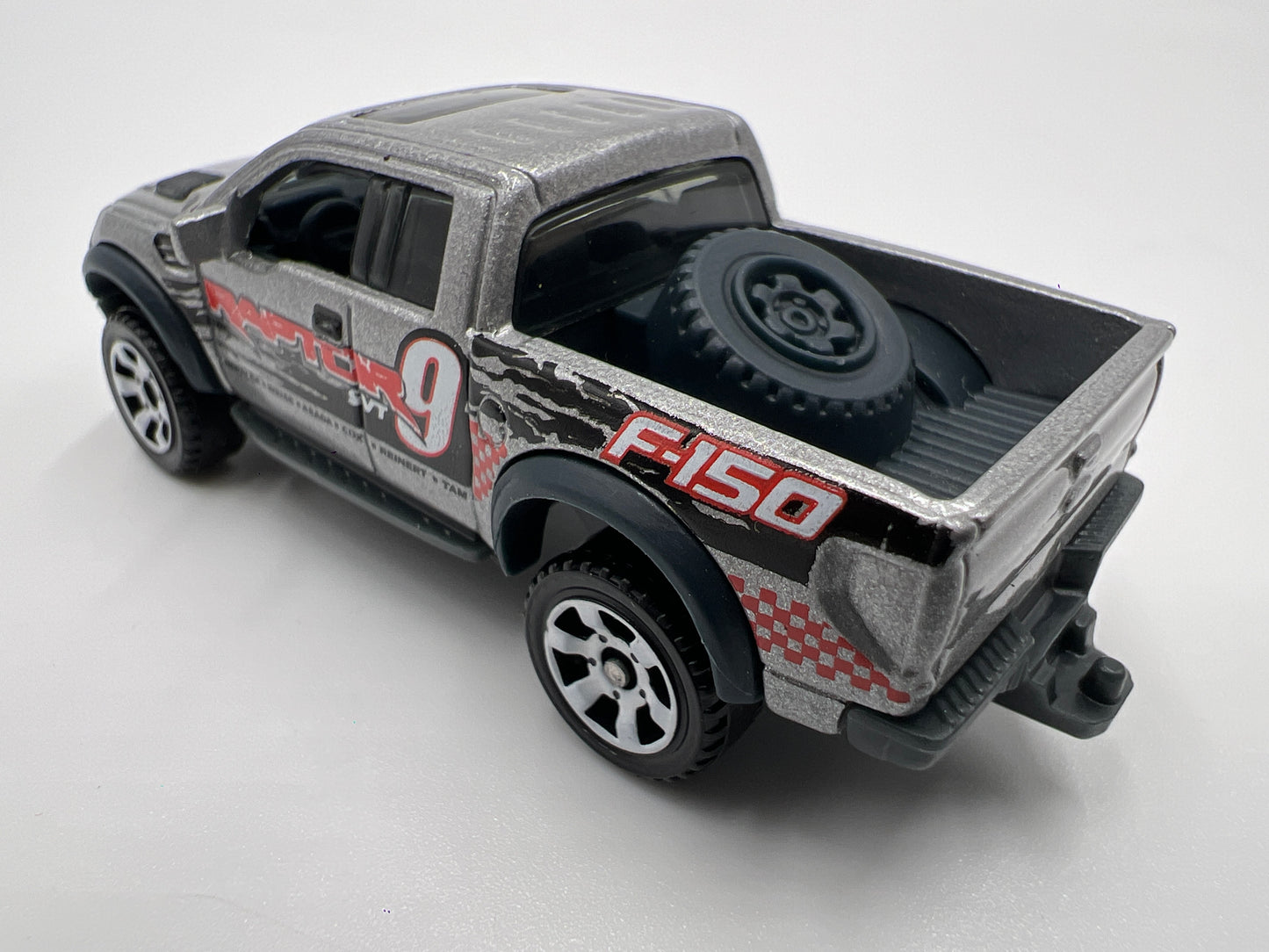 Matchbox 1/64 2010 Ford F-150 SVT Raptor Silver Loose