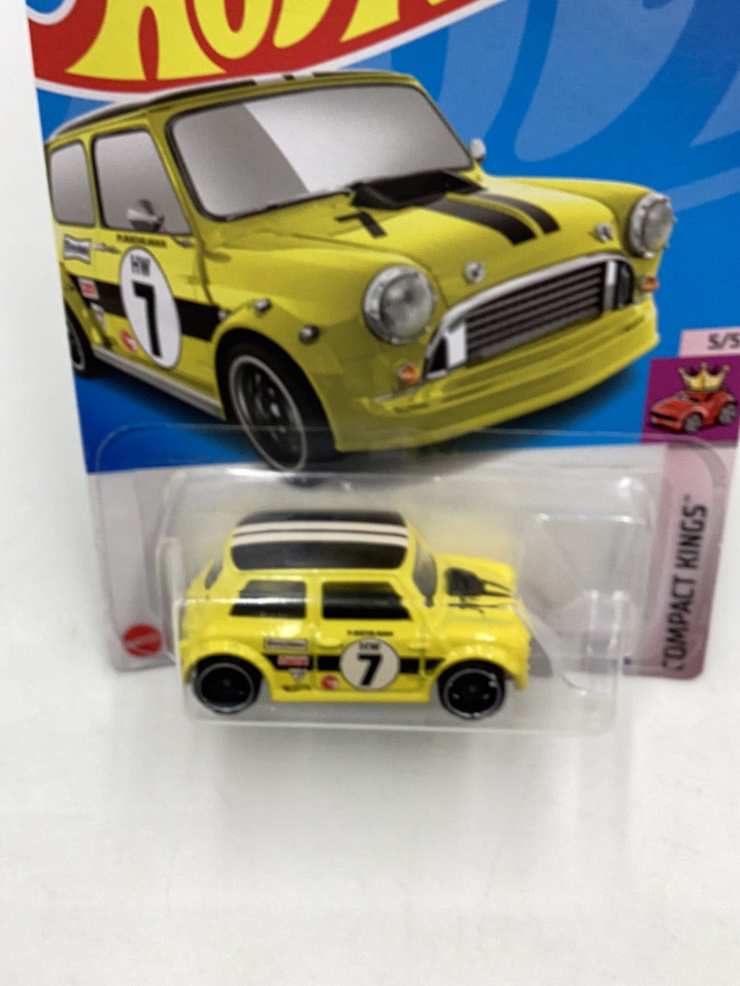 2022 Hot wheels Treasure hunt #161 Morris Mini 277C