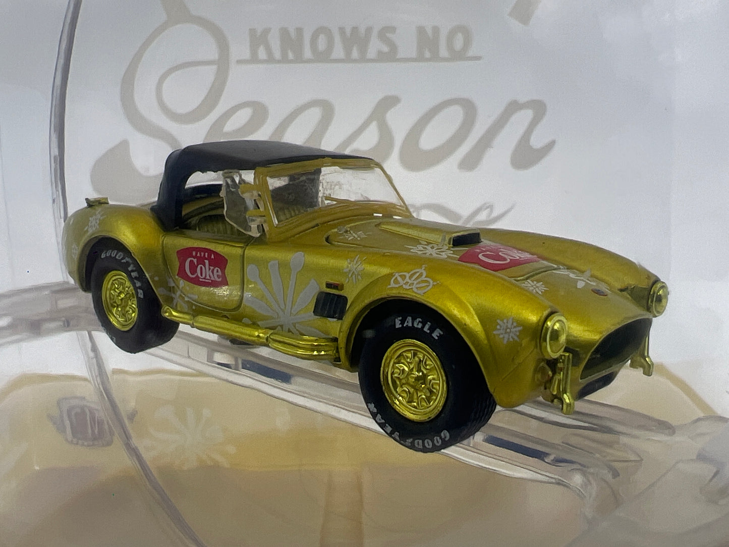 2025 M2 Machines CHASE Coca Cola Holiday Christmas Ornaments 1965 Ford Shelby 427 Cobra Gold