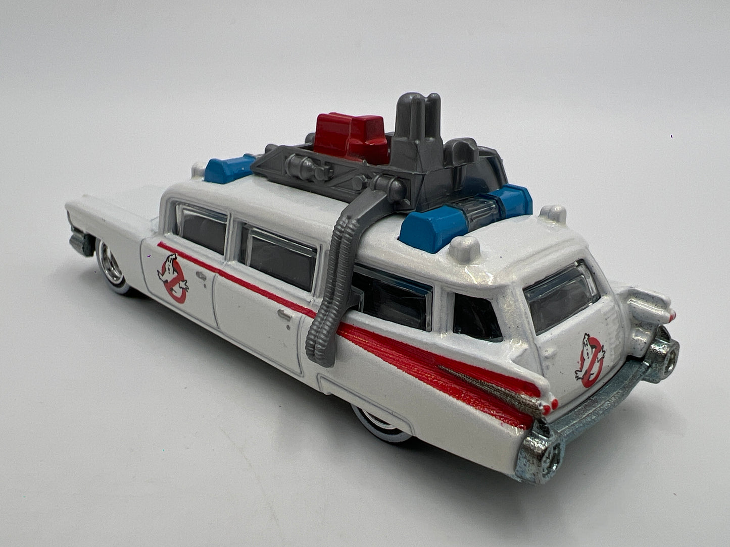 Hot Wheels 1/64 Premium Retro Entertainment Ghostbusters Ecto-1 White Loose