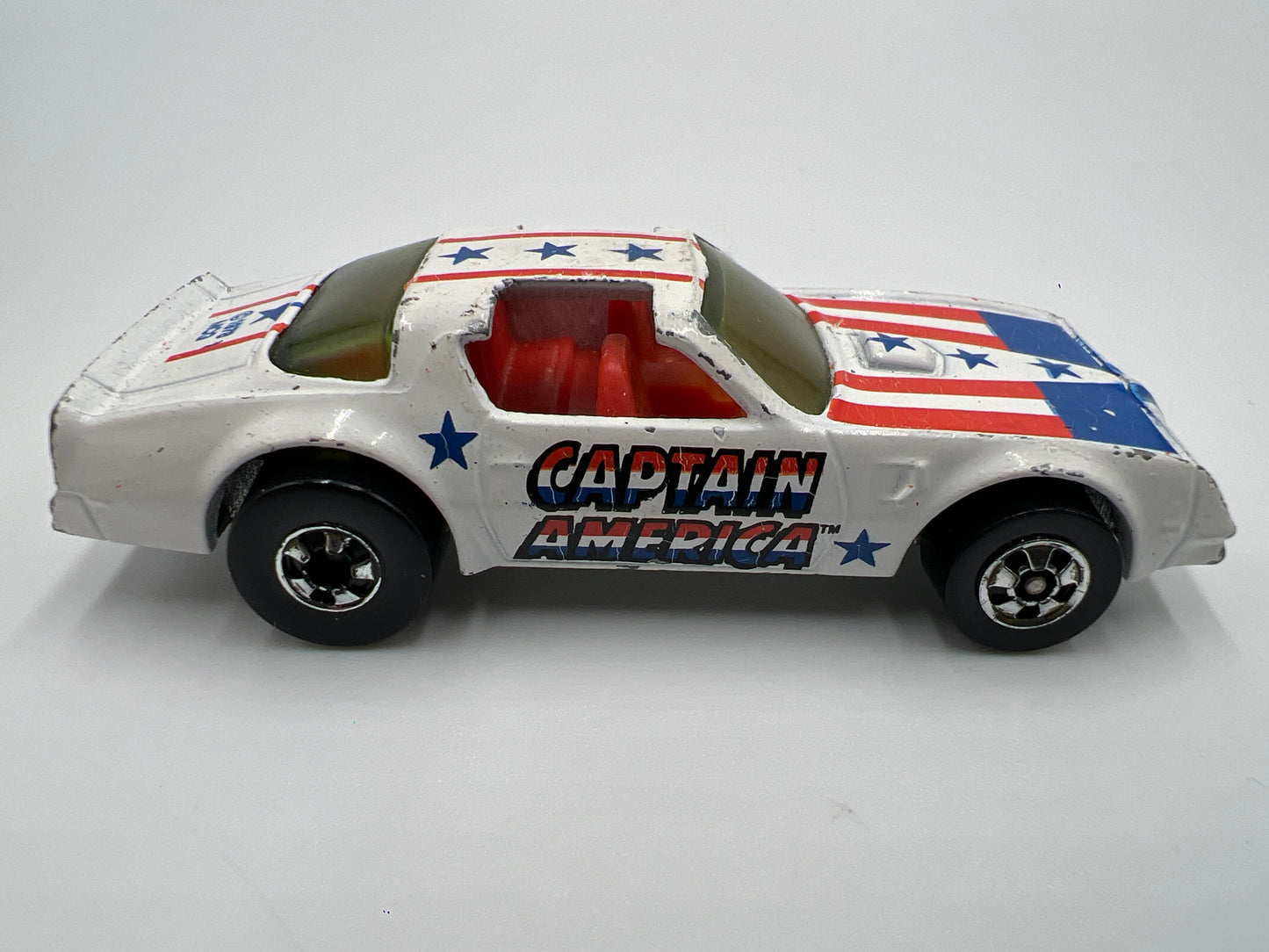 Hot Wheels 1/64 Blackwall Captain America Hot Bird White Loose