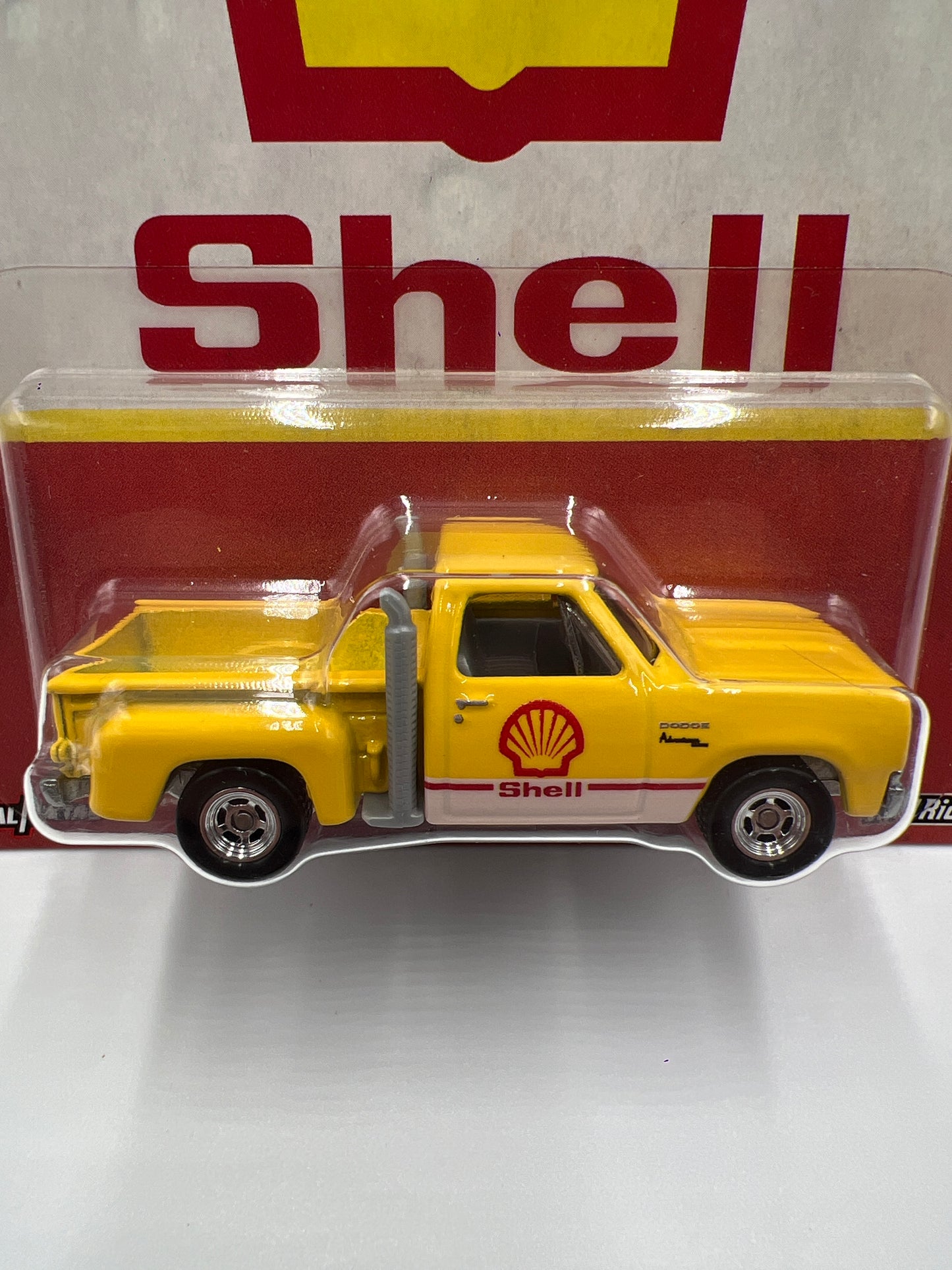 Hot Wheels Premium Vintage Oil #3 Shell 78 Dodge Little Red Express Yellow see description 256A