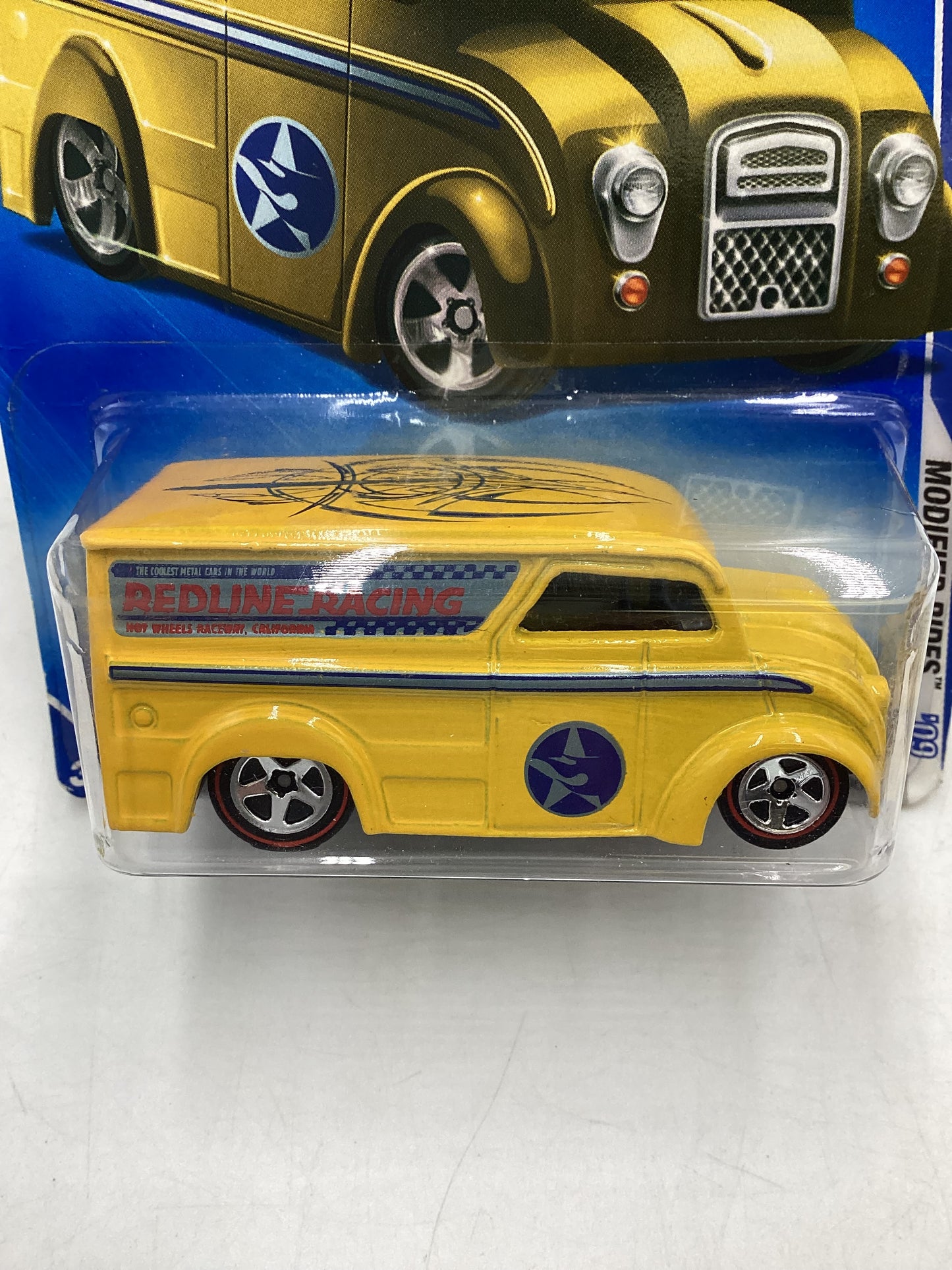 2009 Hot Wheels #158 Dairy Delivery Yellow Walmart Exclusive 237E