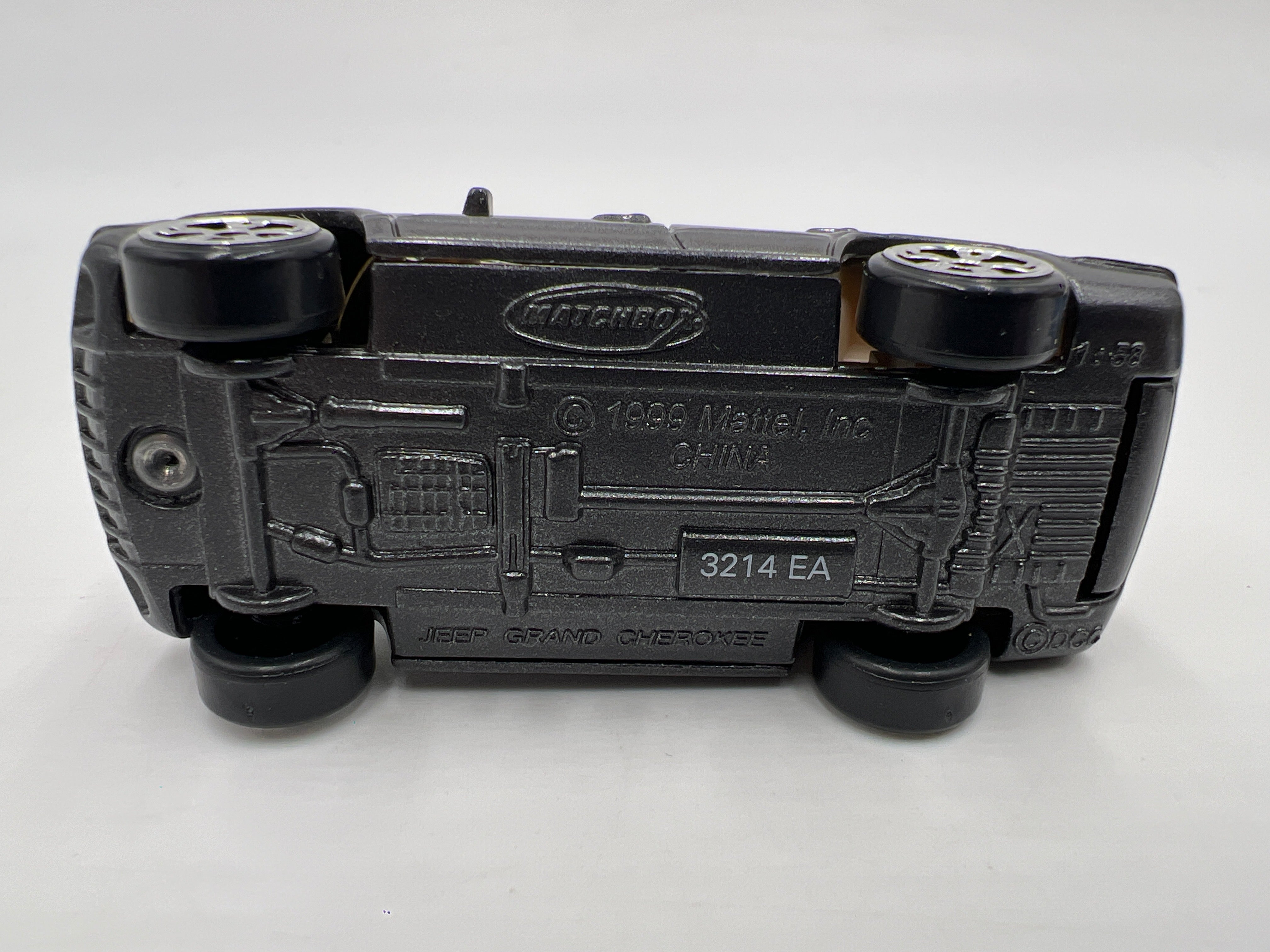 Matchbox 1/64 Superfast #64 Jeep Grand Cherokee Gray Loose