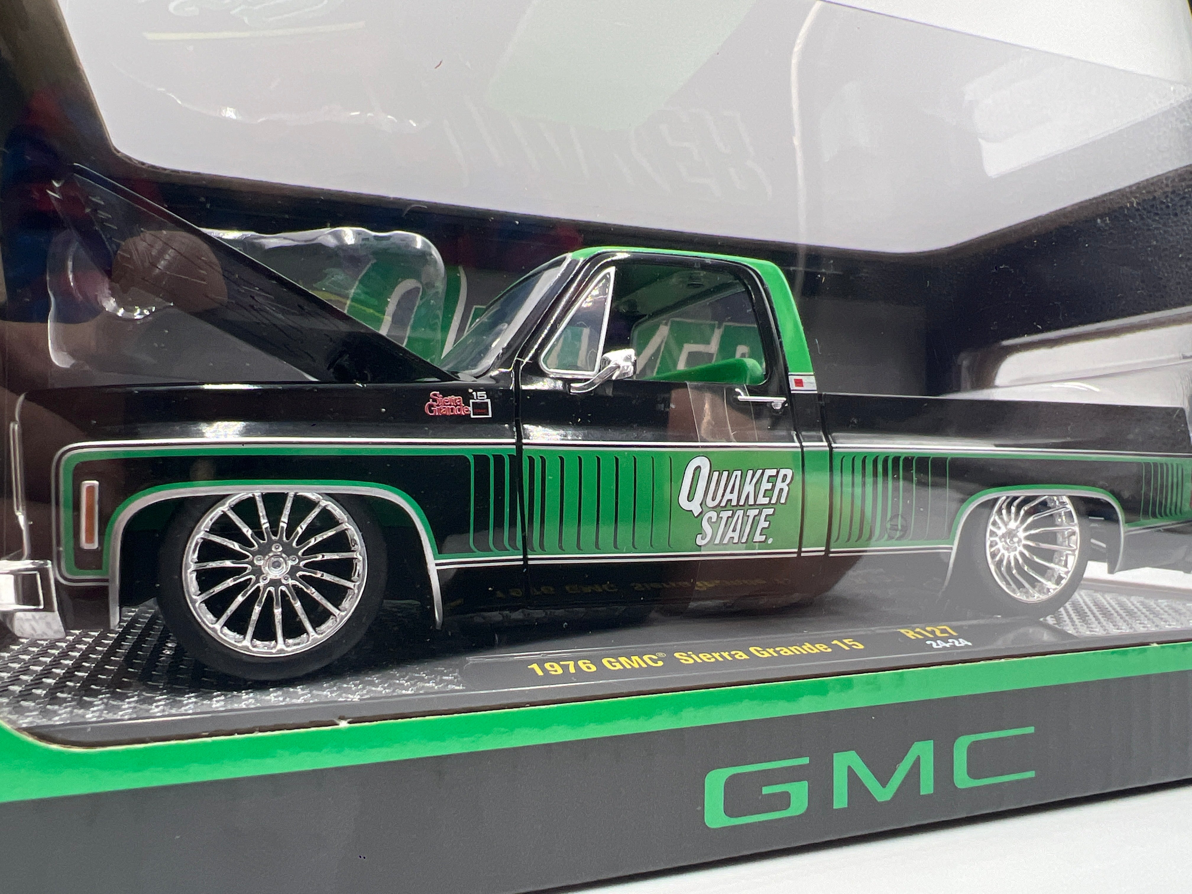 M2 Machines 1/24 Quaker State 1976 GMC Sierra Grande 15