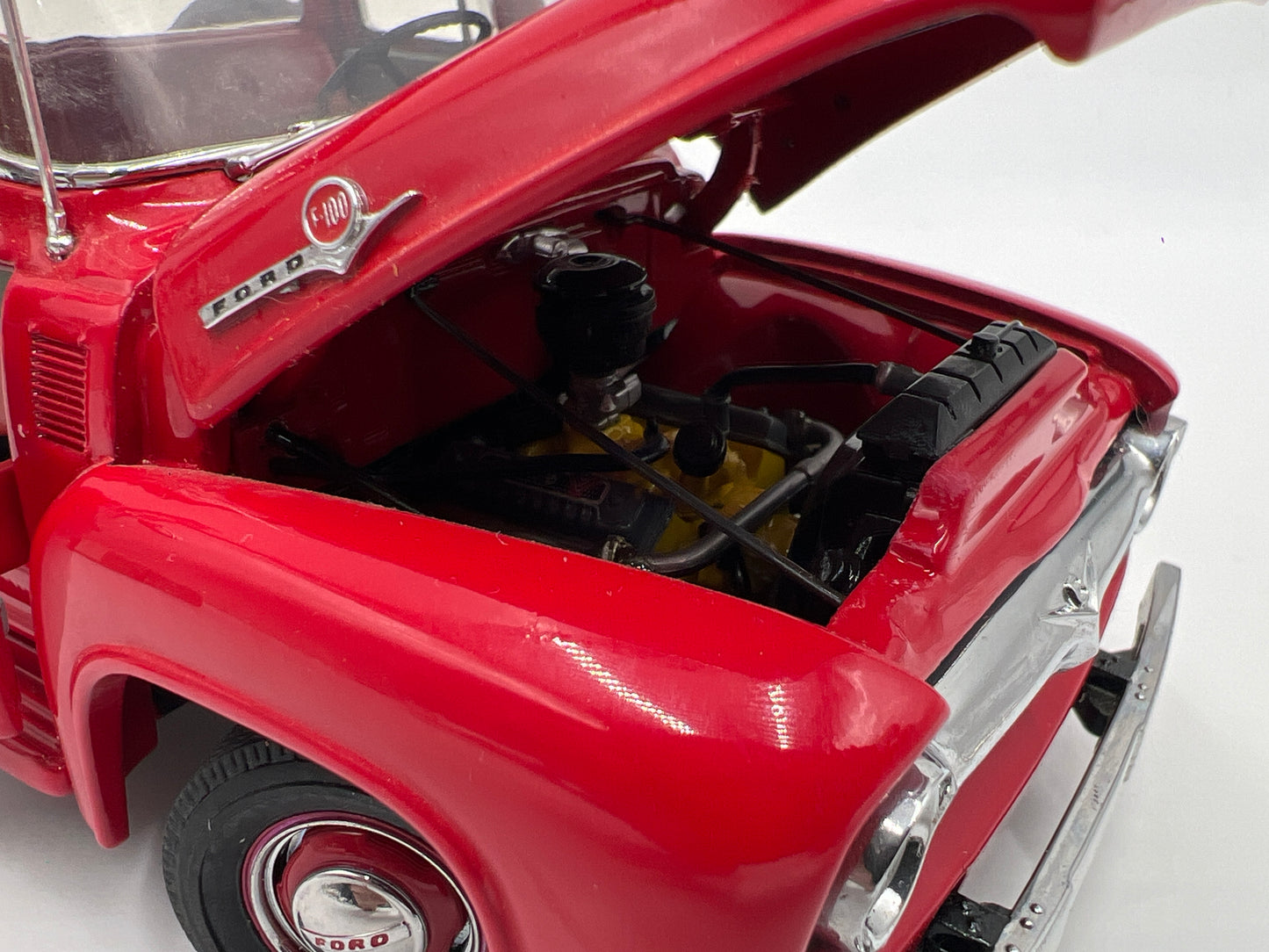 Danbury Mint 1/24 Scale 1956 Ford F-100 Pickup Red Loose