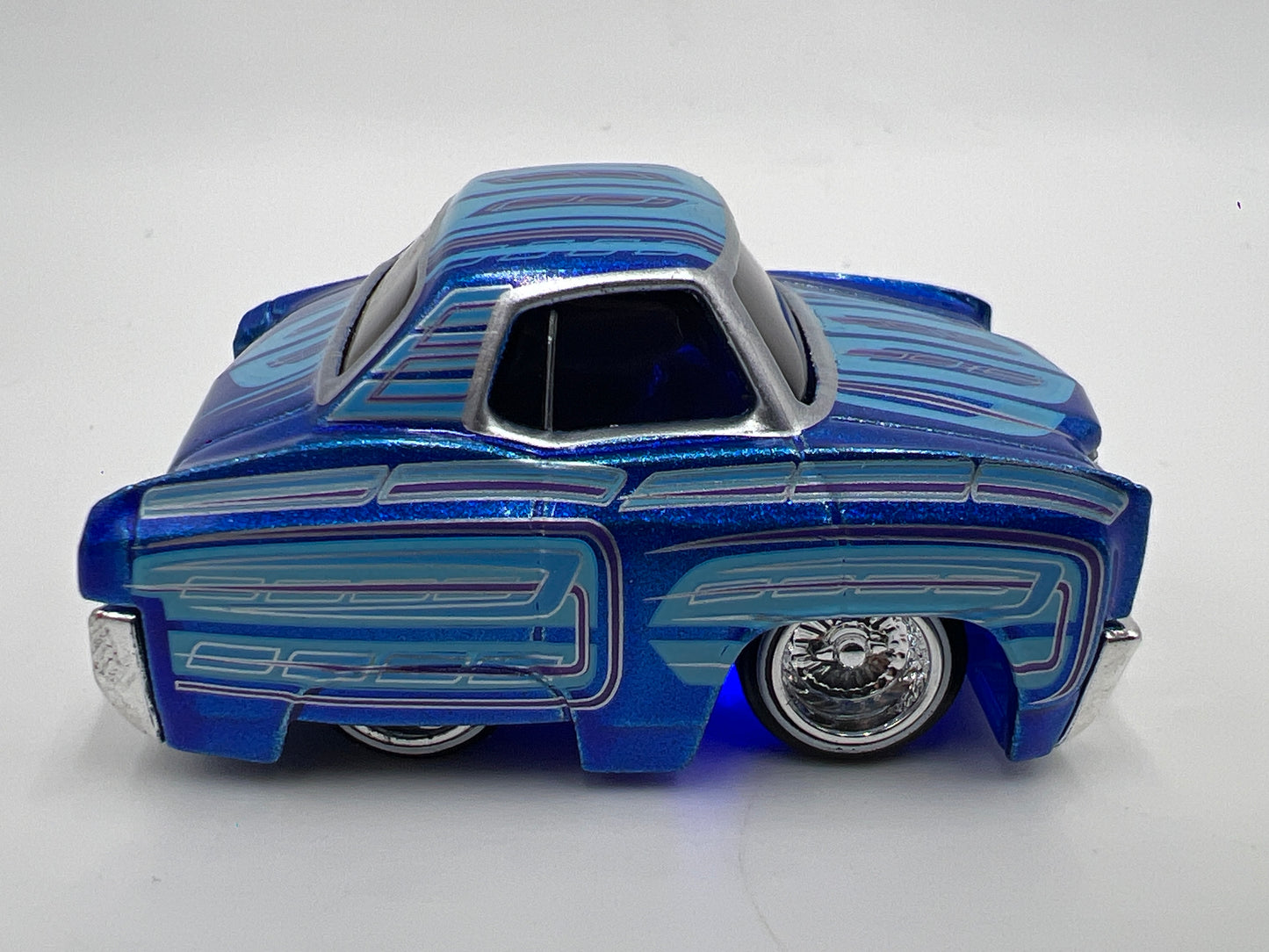 MGA Car Tuned Series 1 Show Glow Lowriders #7 72 Chevy Monte Carlo Blue