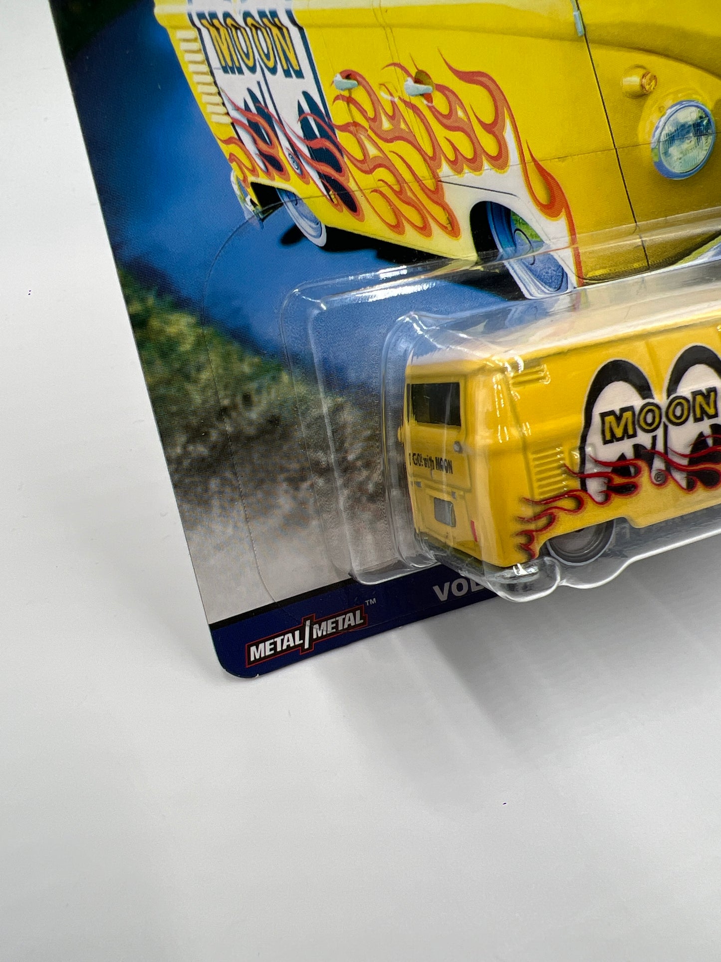 2018 Hot Wheels Premium Cargo Carriers #1 Volkswagen T1 Panel Bus Yellow Mooneyes