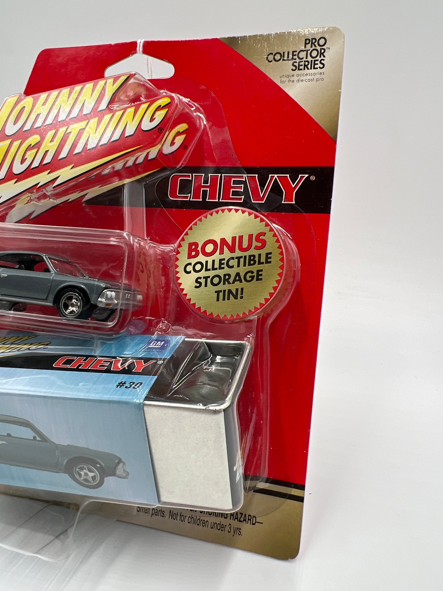 Johnny Lightning Pro Collector Series W/Storage Tin #30 1966 Chevy Malibu 227E