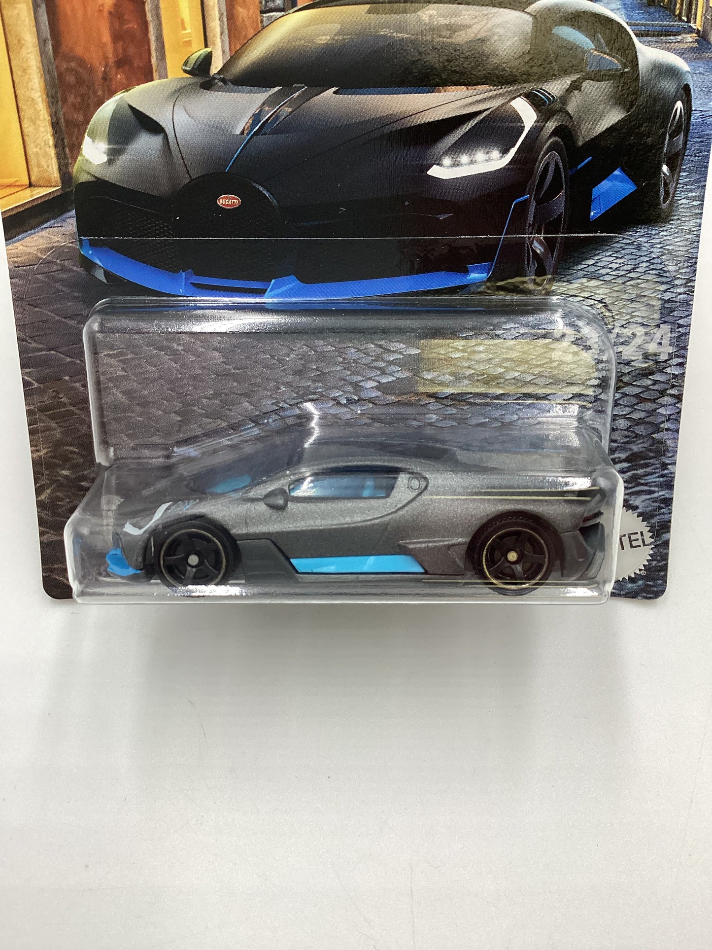 2024 Matchbox European Streets #23 2018 Bugatti Divo Gray 162 G