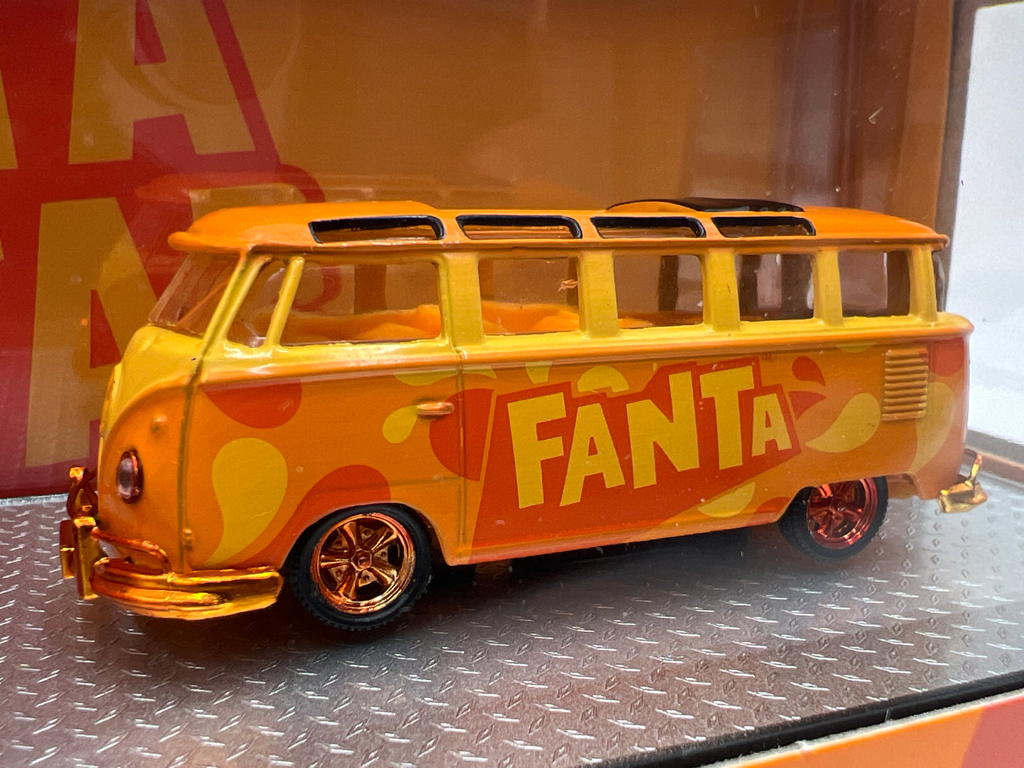 2025 M2 Machines Auto Haulers Coca Cola Fanta CHASE 1960 VW Double Cab Truck & 1960 VW 15 Window Bus TW40