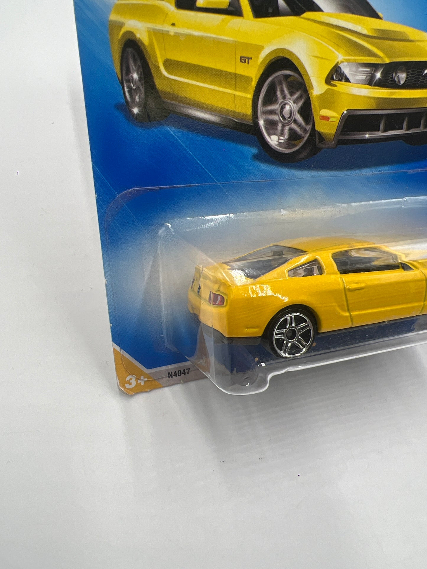 2009 Hot Wheels New Models #041 2010 Ford Mustang GT Yellow 35D