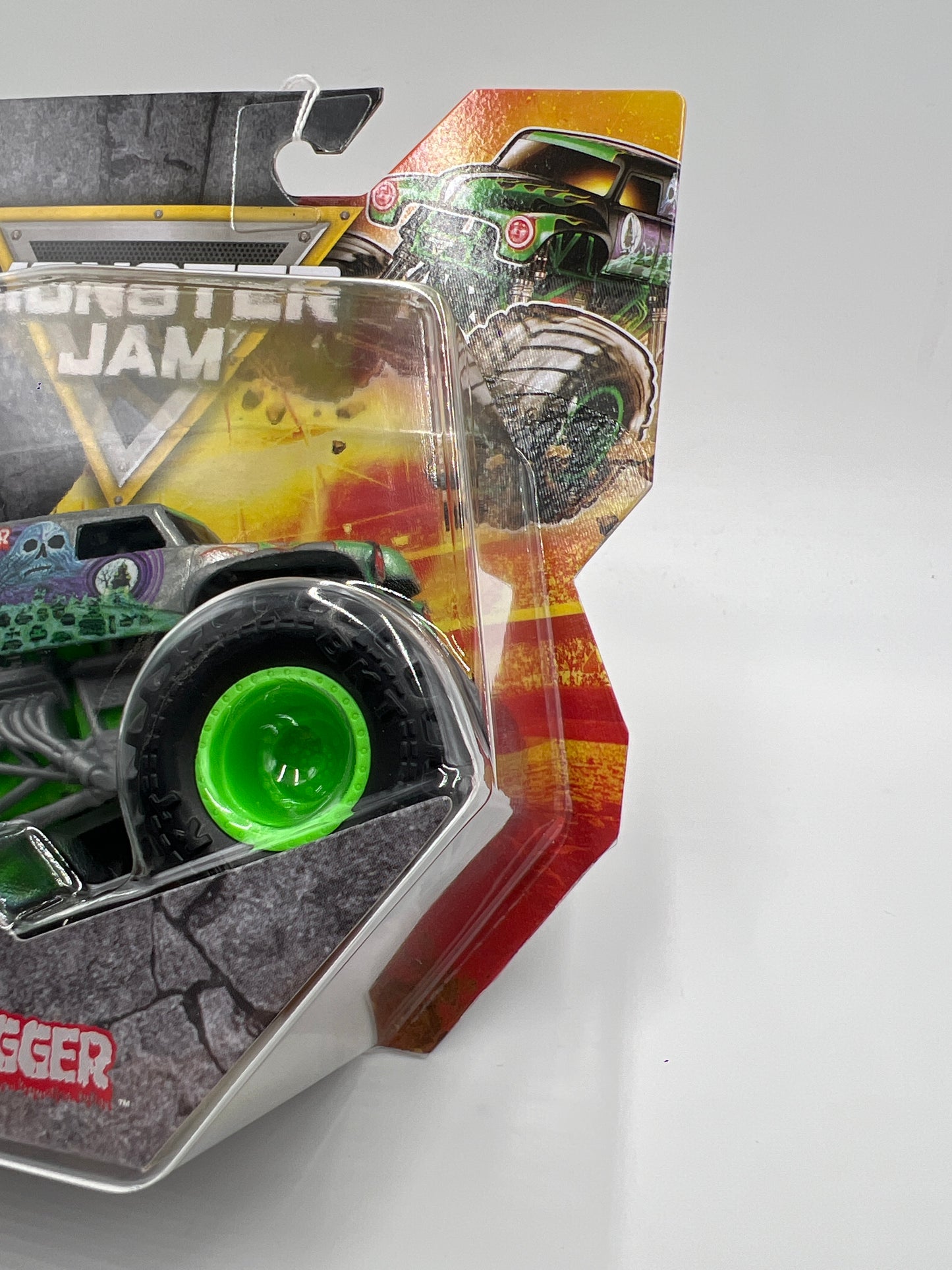 Monster Jam Series 1 Grave Digger Gray W/Green Wheels
