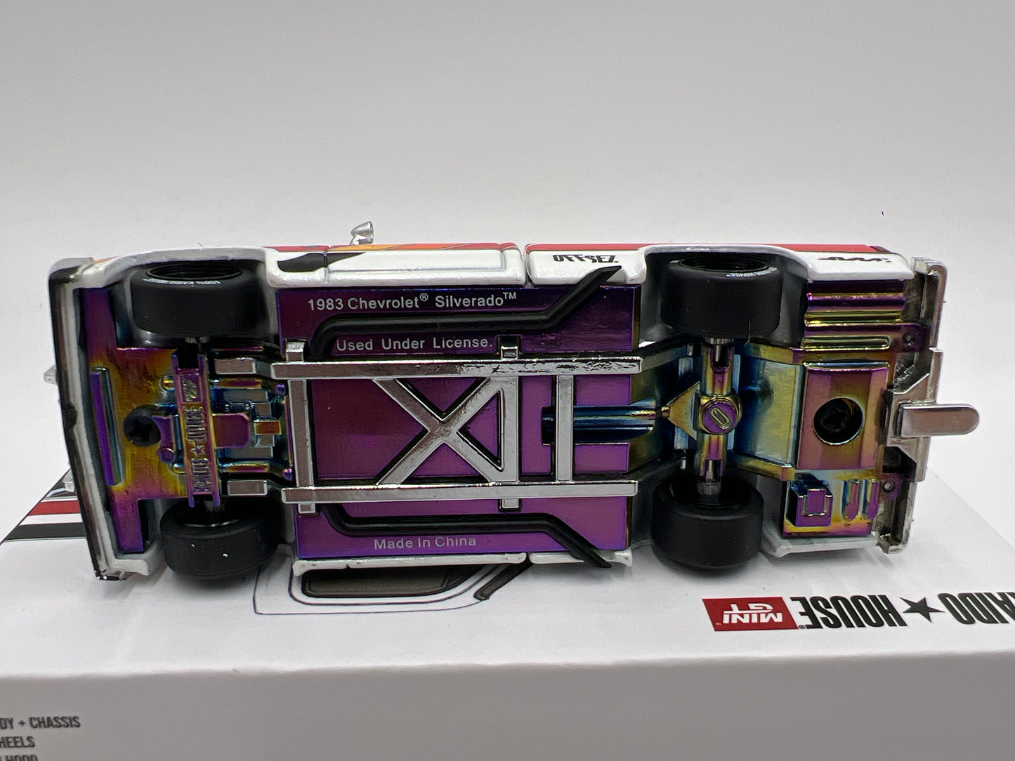 Mini GT x Kaido House #82 Chevrolet Silverado Kaido Works V1 White